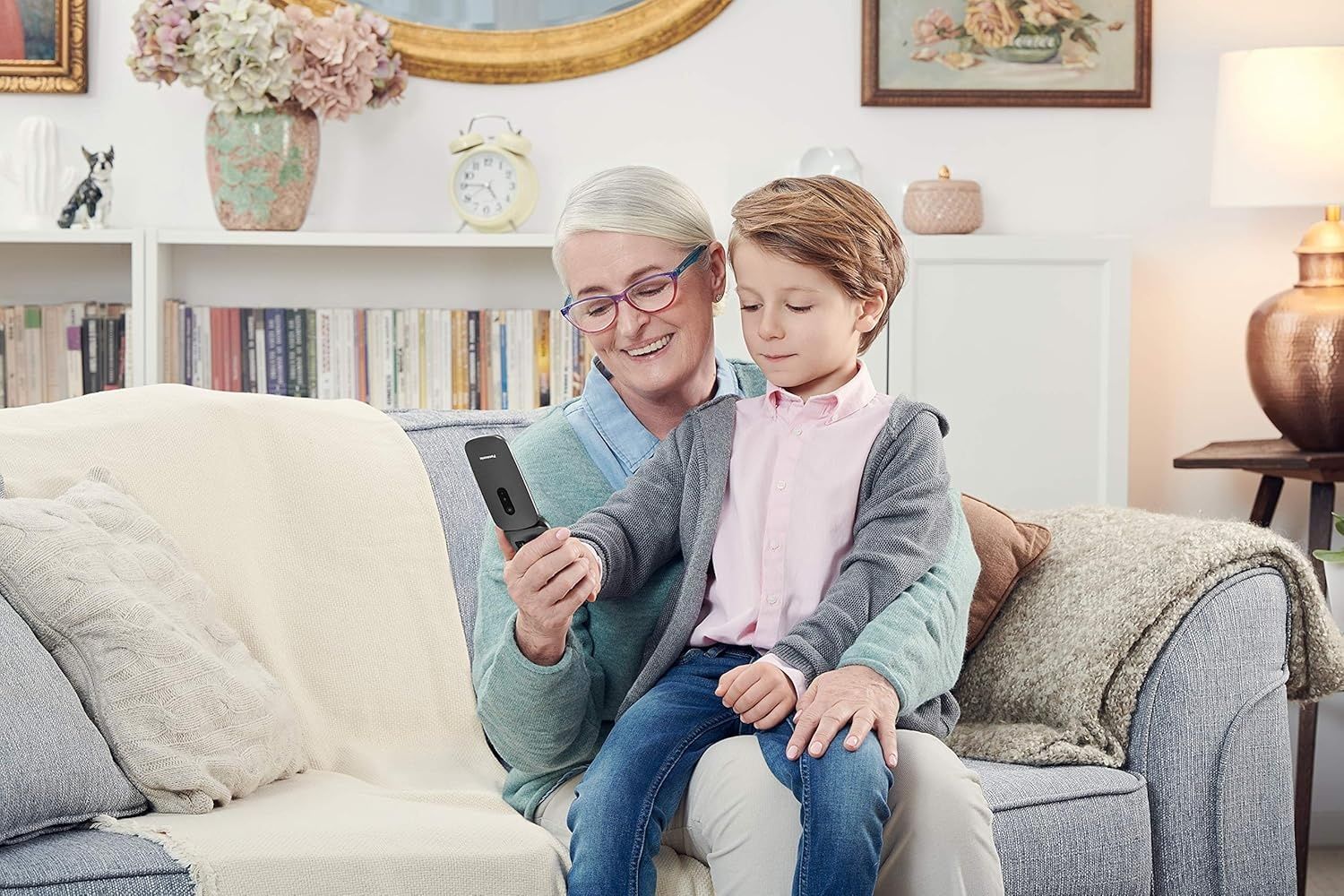 Panasonic KX-TU446EXG telefon seniorów z przyciskiem SOS, odporny, składany.