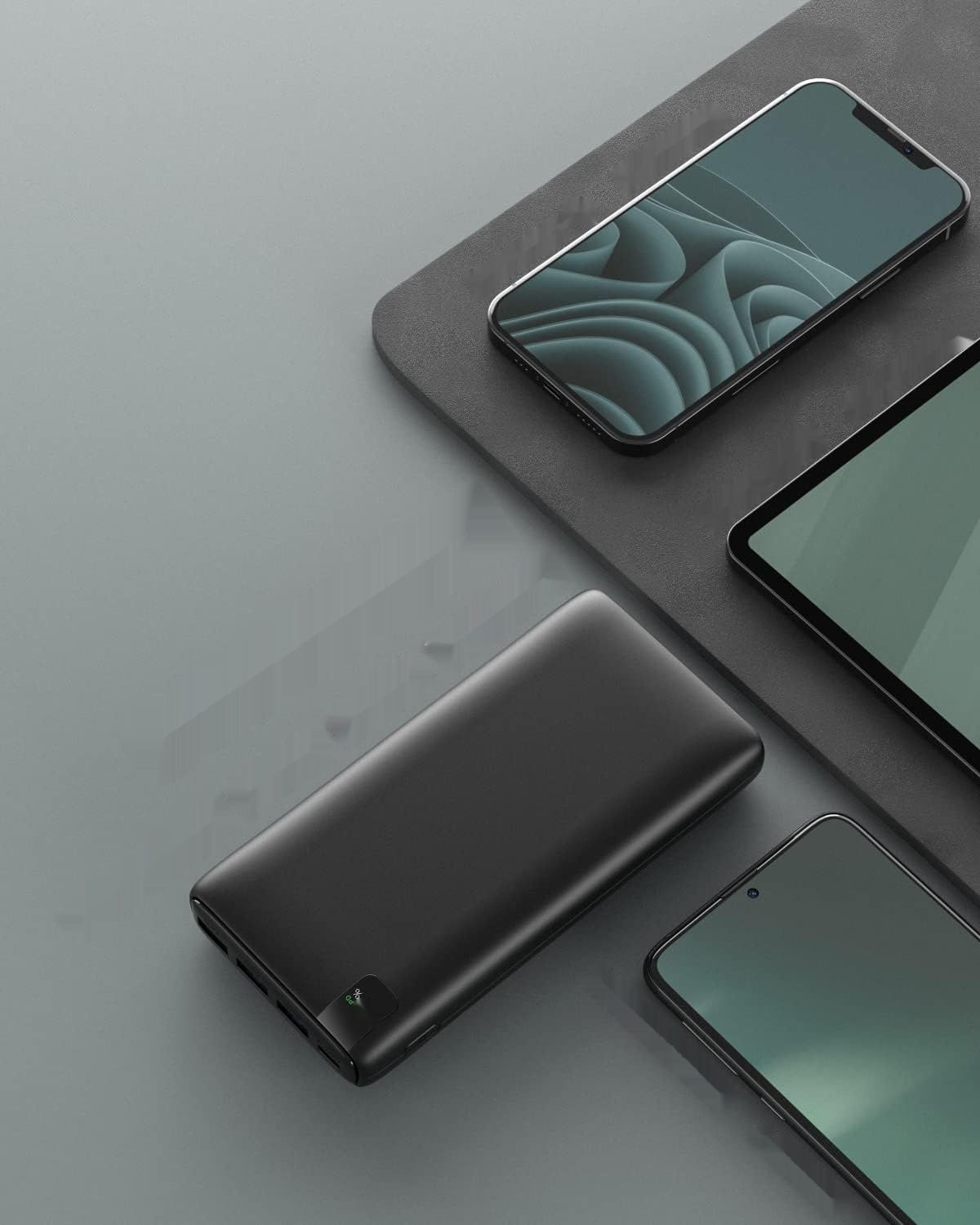 A Addtop Power Bank 26800 mAh, 22,5 W, USB-C, PD 20 W, 4 Porty.