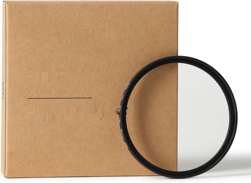 Gobe 49 mm Filtr UV (3Peak) chroni obiektyw i redukuje UV światło.