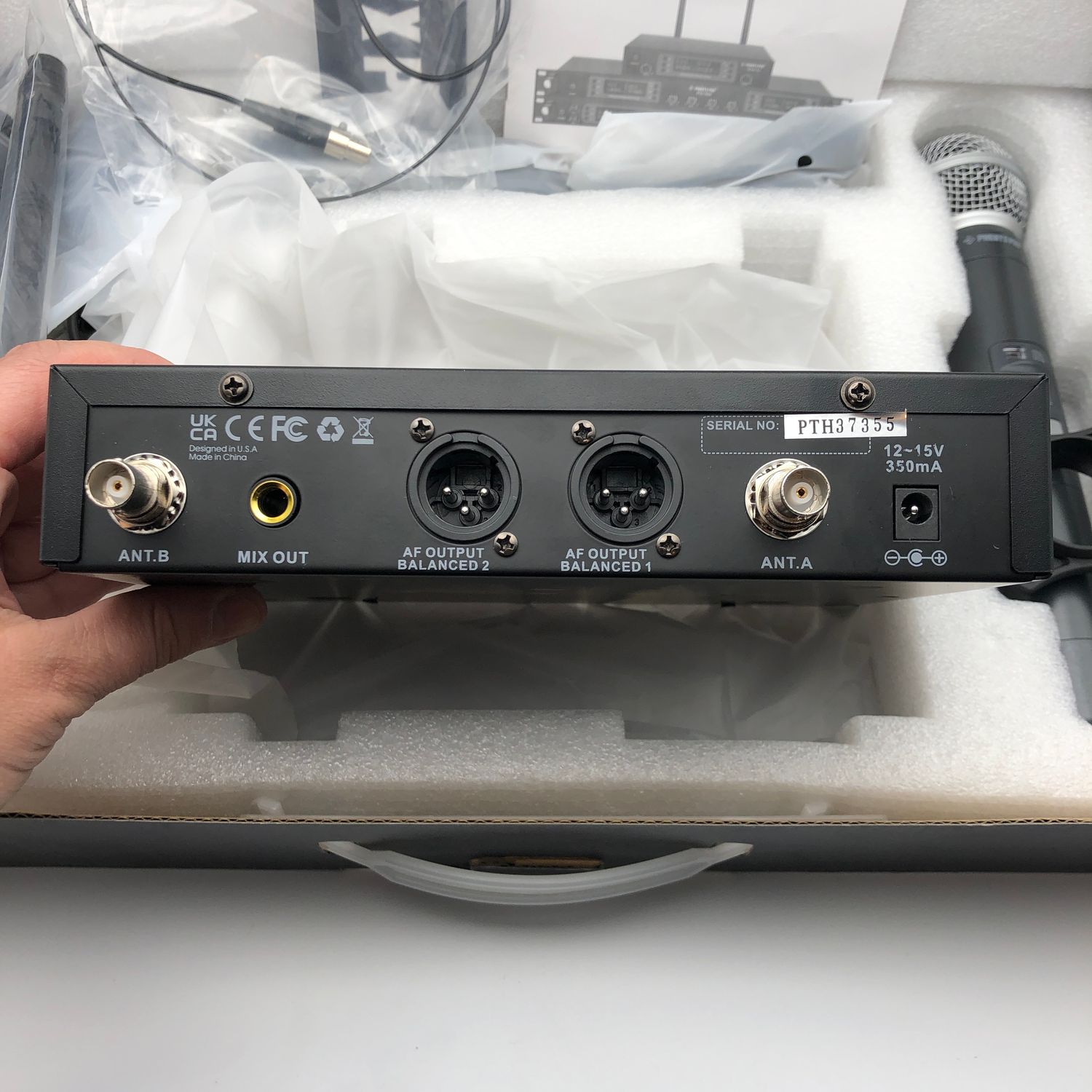 Phenyx Pro PTU-71-1H1B: system bezprzewodowych mikrofonów, 2x100 kanałów UHF.