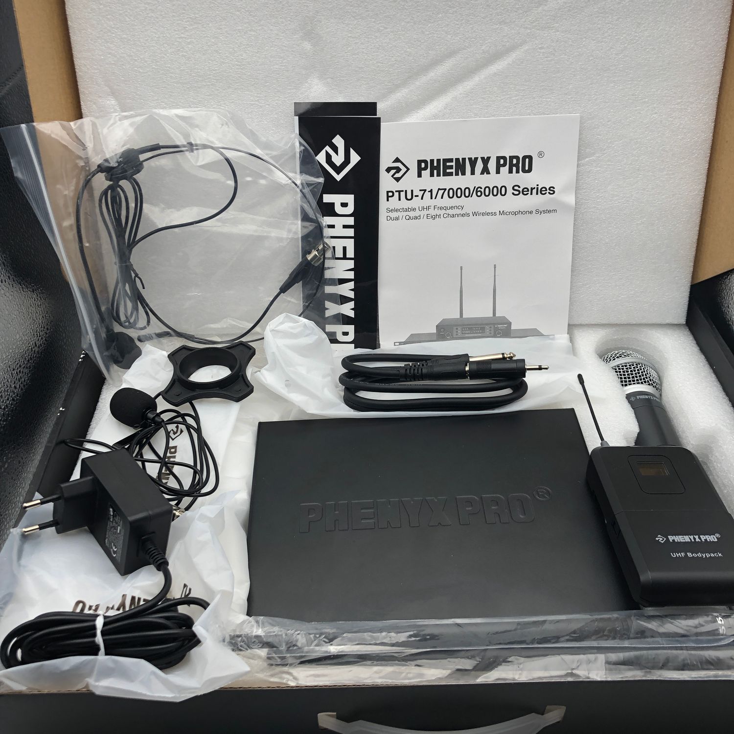 Phenyx Pro PTU-71-1H1B: system bezprzewodowych mikrofonów, 2x100 kanałów UHF.