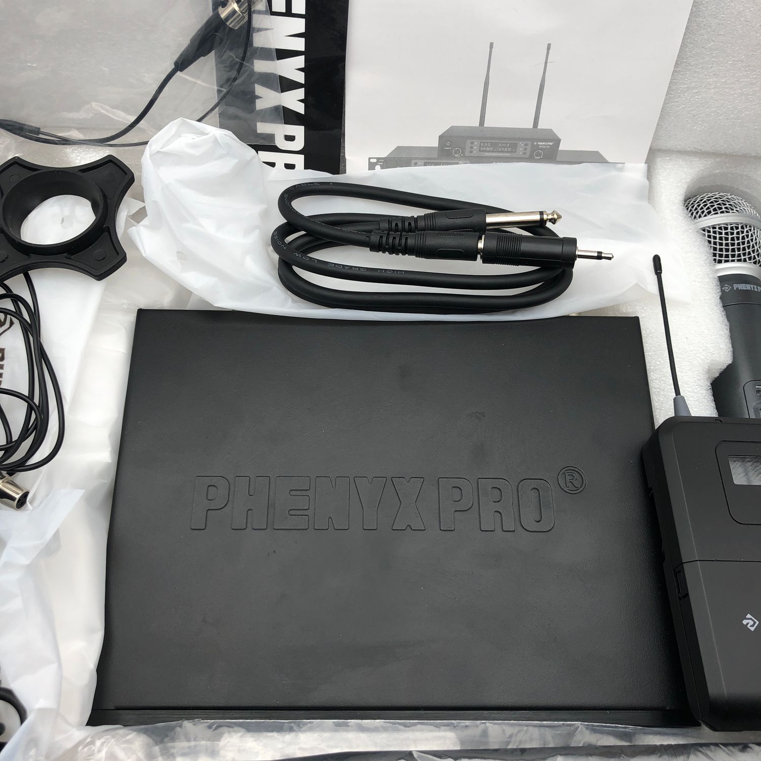 Phenyx Pro PTU-71-1H1B: system bezprzewodowych mikrofonów, 2x100 kanałów UHF.