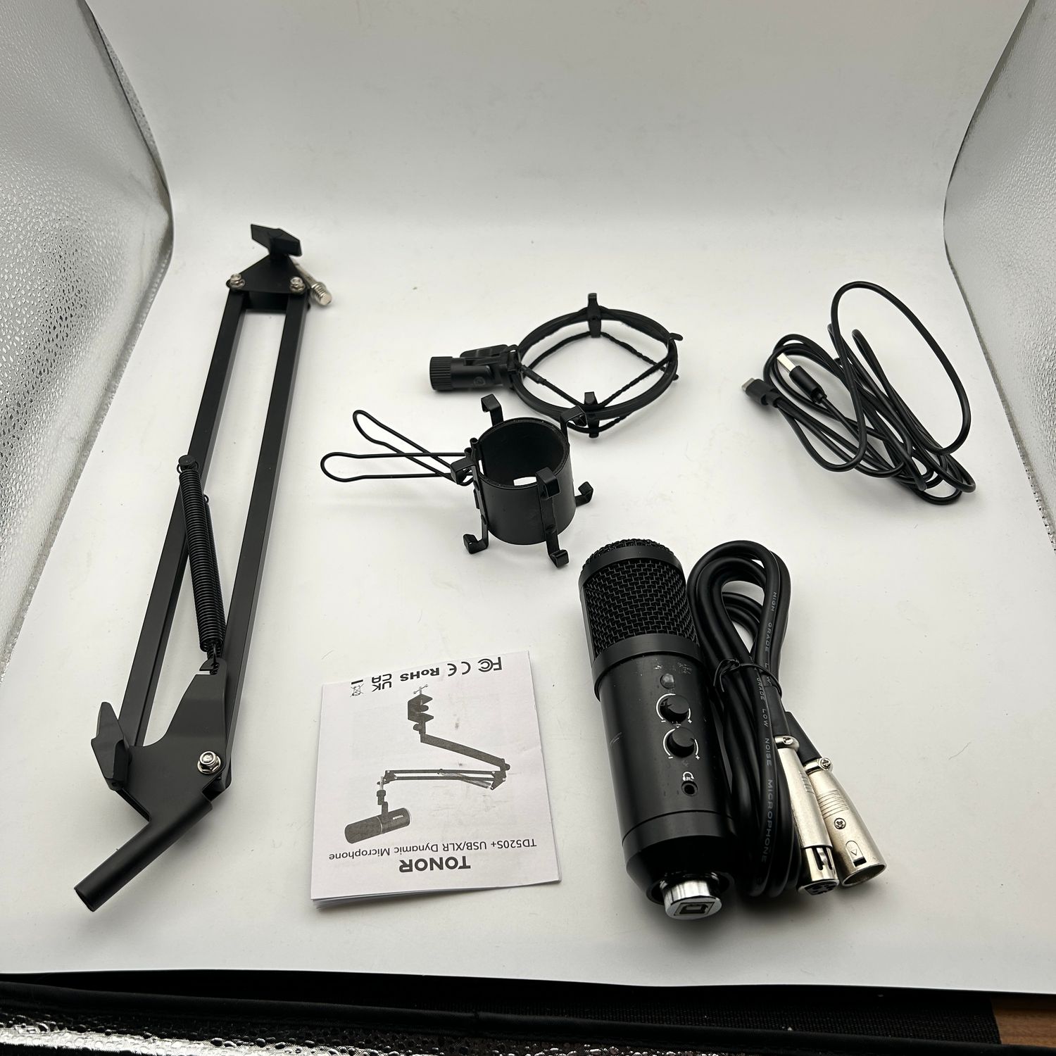 Mikrofon TONOR TD520S+ XLR/USB, do gier, RGB, wyciszenie, PC, PS4/5, Mac