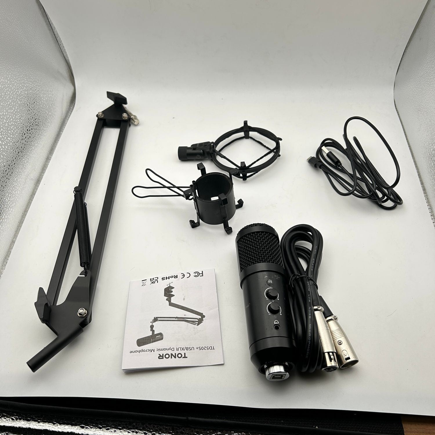 Mikrofon TONOR TD520S+ XLR/USB, do gier, RGB, wyciszenie, PC, PS4/5, Mac