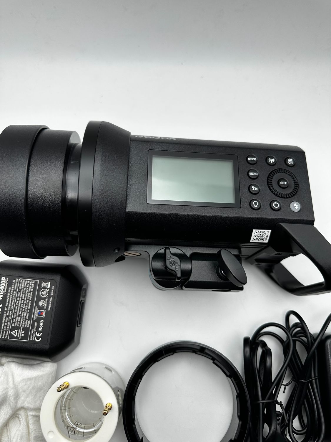 Godox AD400Pro 400Ws GN72 TTL Monolight, HSS, 2.4G, 390 błysków, LED.