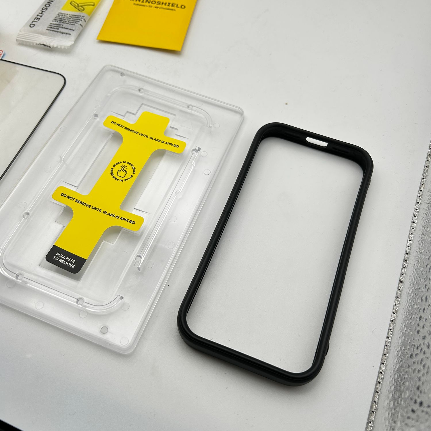 Bumper Gaming do  iPhone 15 , czarny