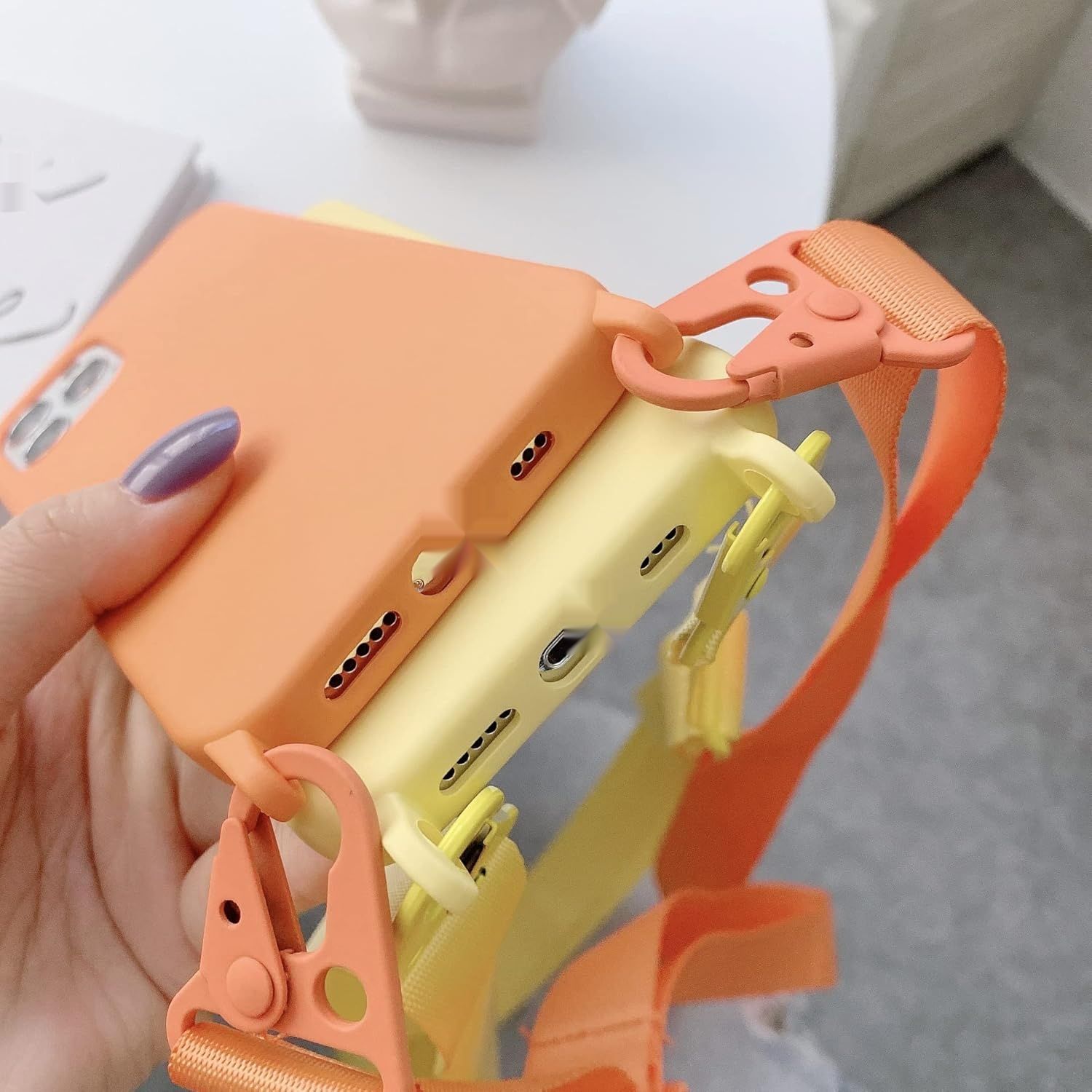 Bakicey Etui na iPhone 12 Pro Max, z tasiemką i sznurkiem, czarne