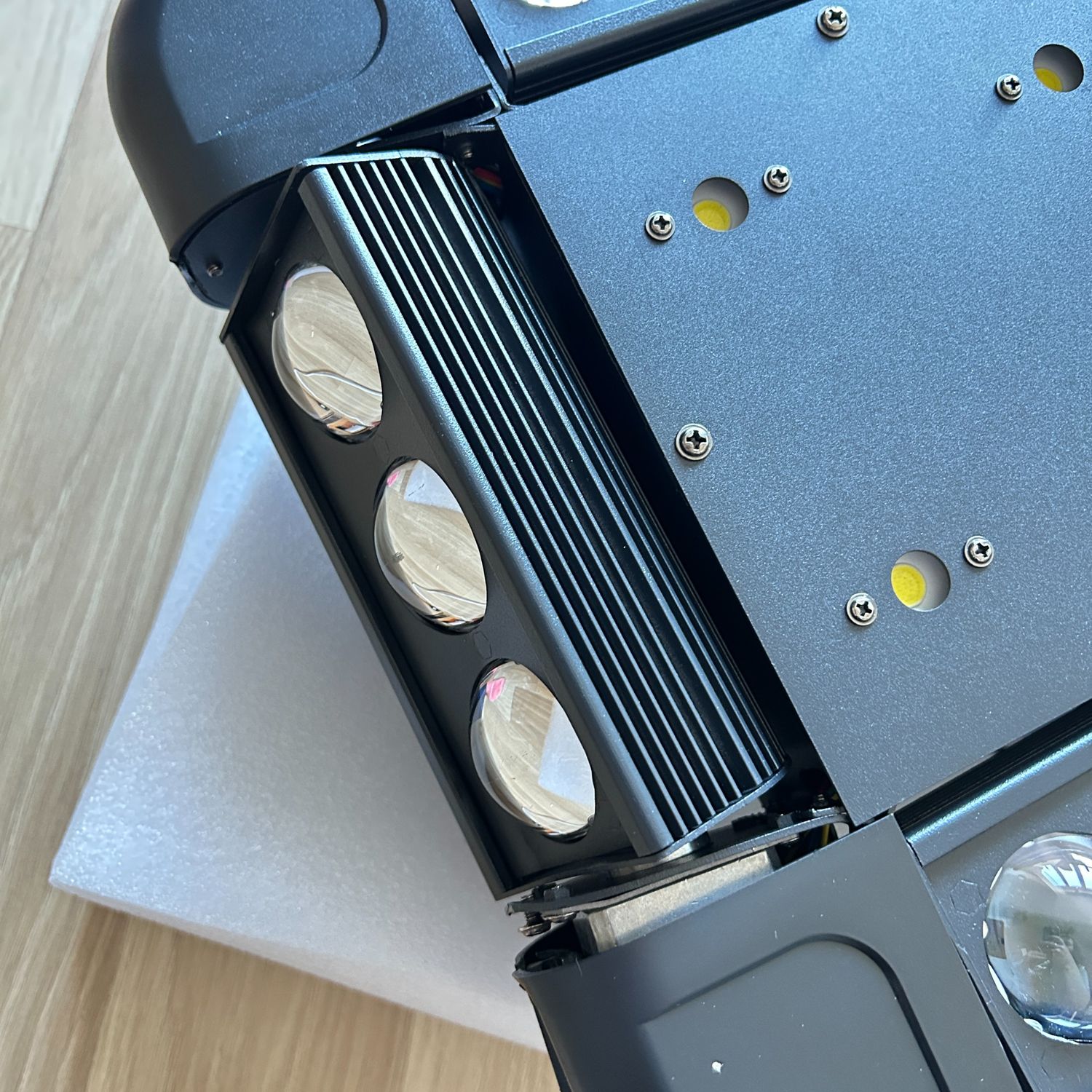 Moving Head 150W RGBW światło dyskotekowe oświetlenie DMX512 dla DJ-ów