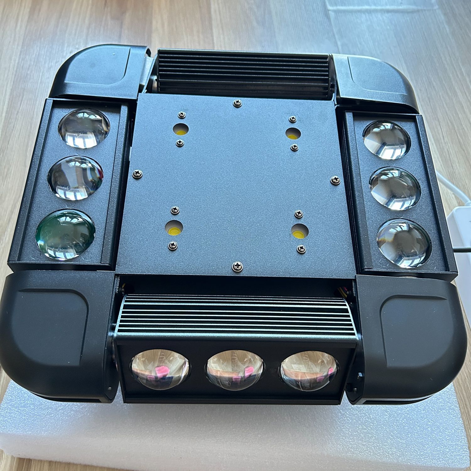 Moving Head 150W RGBW światło dyskotekowe oświetlenie DMX512 dla DJ-ów