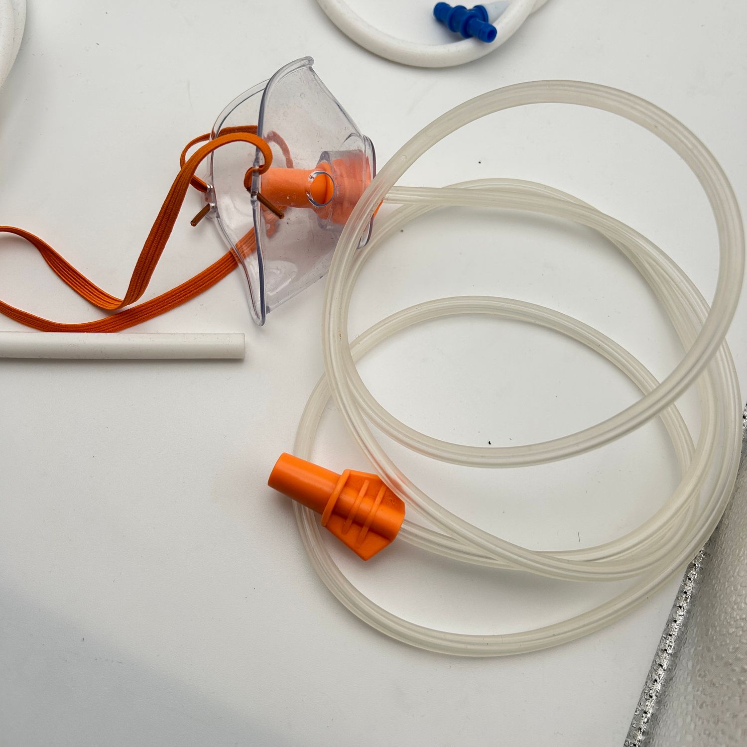 DEDAKJ Koncentrator tlenu DE-2AW, przepływ 2-9 L/min, czystość 30%-90%