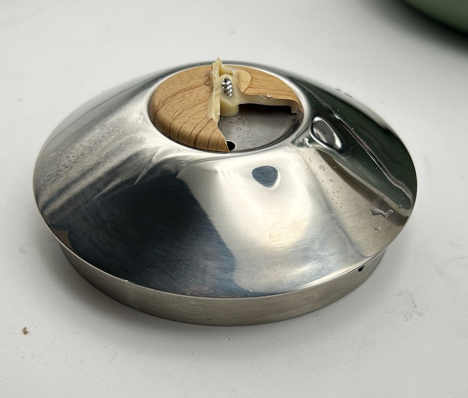 Czajnik elektryczny z retro drewnianym wykończeniem, wtyczka EU 220-240V.