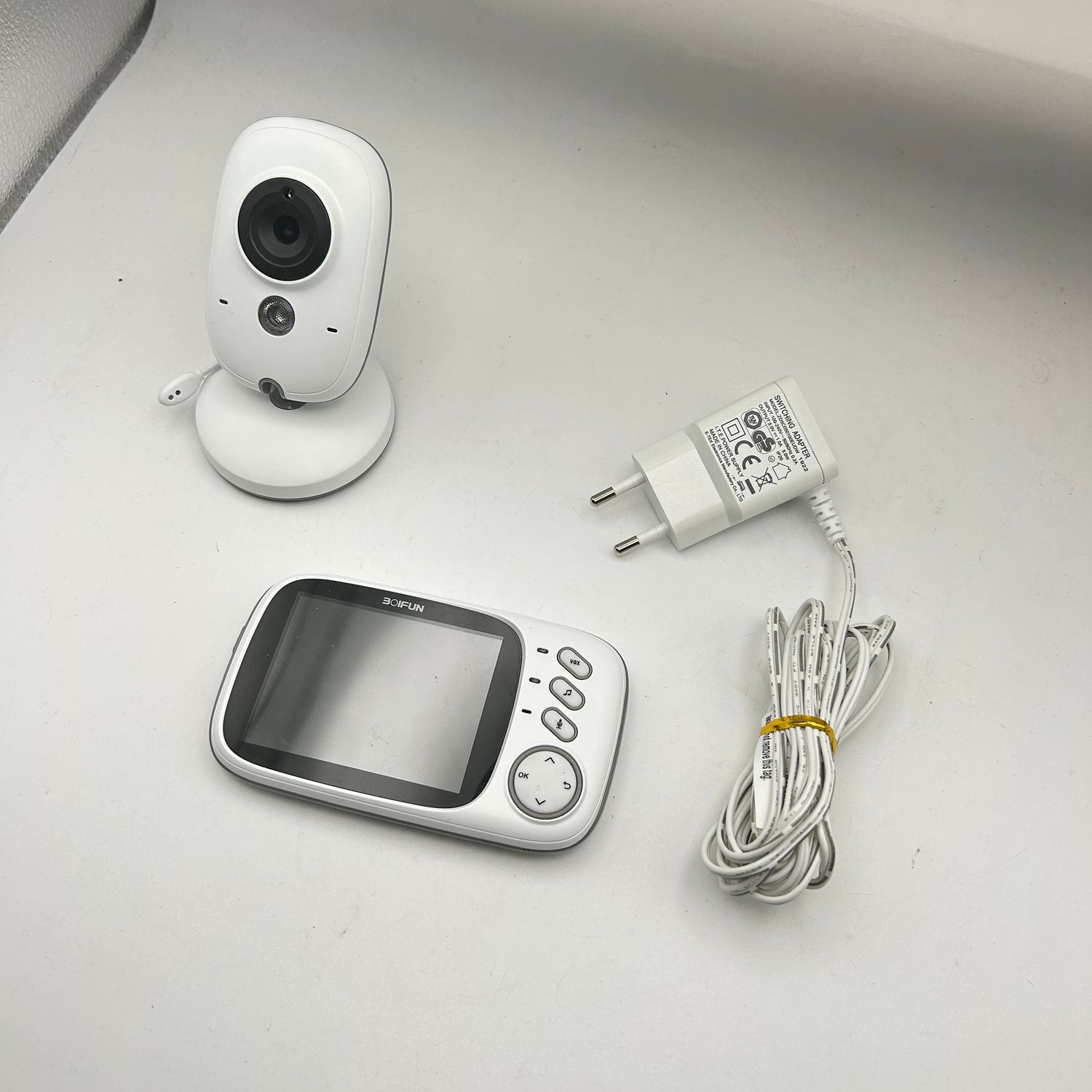 BOIFUN Niania z 2 Kamerami 720P IPS, Zoom 3X, Noktowizor, Bez WiFi