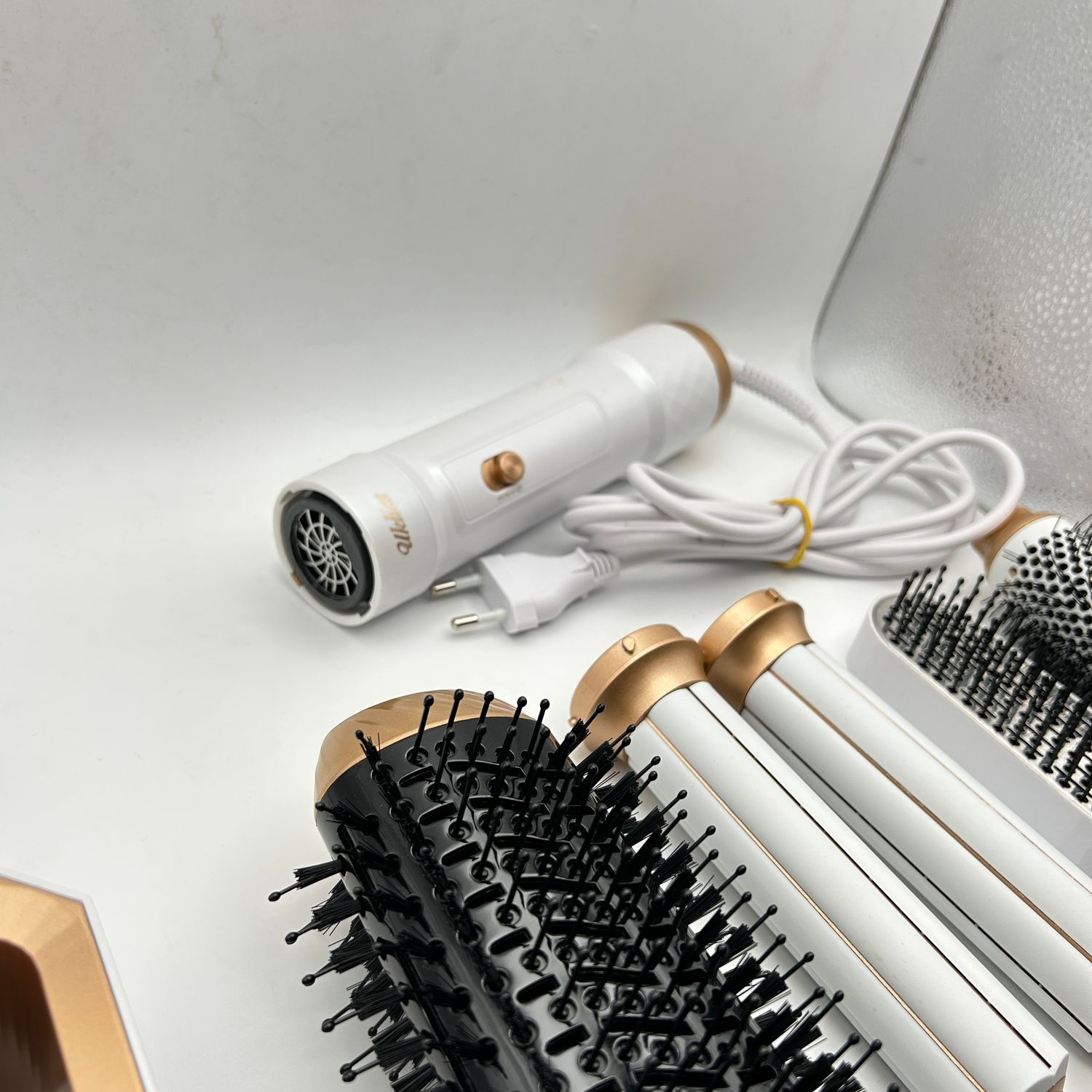 UKLISS Styler 1000W 6w1: Gorąca Szczotka, Jonowa Pielęgnacja
