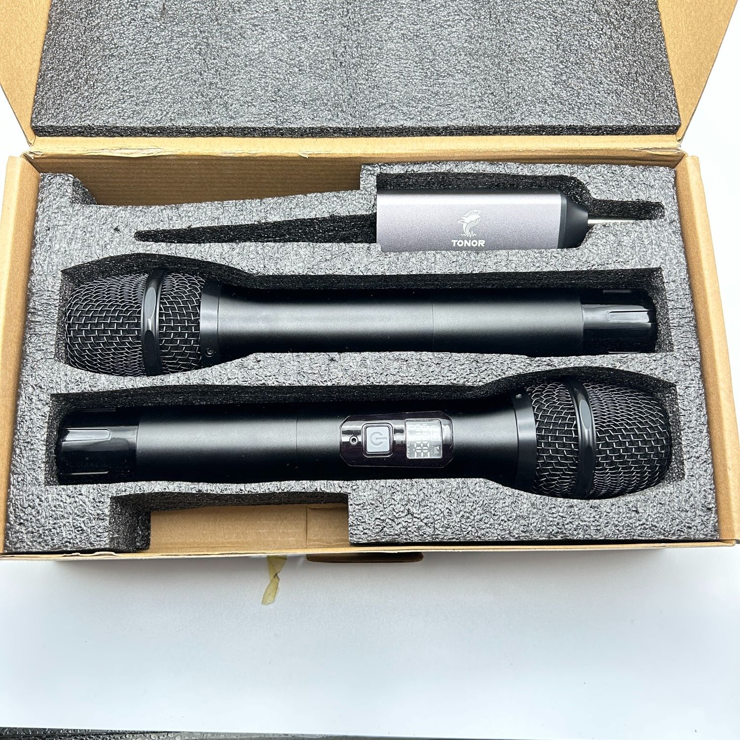 TONOR Mikrofon UHF Bezprzewodowy System Dynamiczny TW630, Czarny