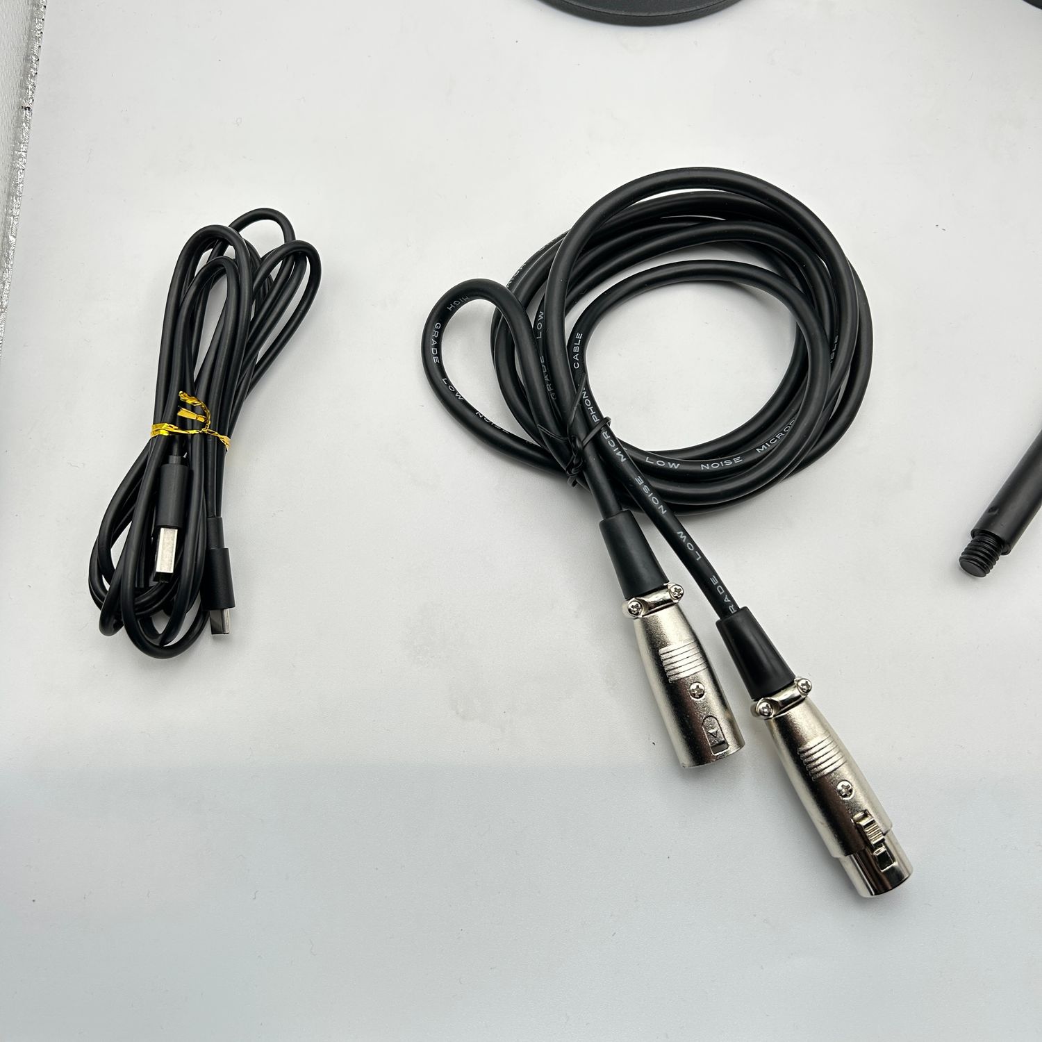 Mikrofon TONOR USB/XLR TD520 z stojakiem, wejście słuchawkowe 3,5 mm.