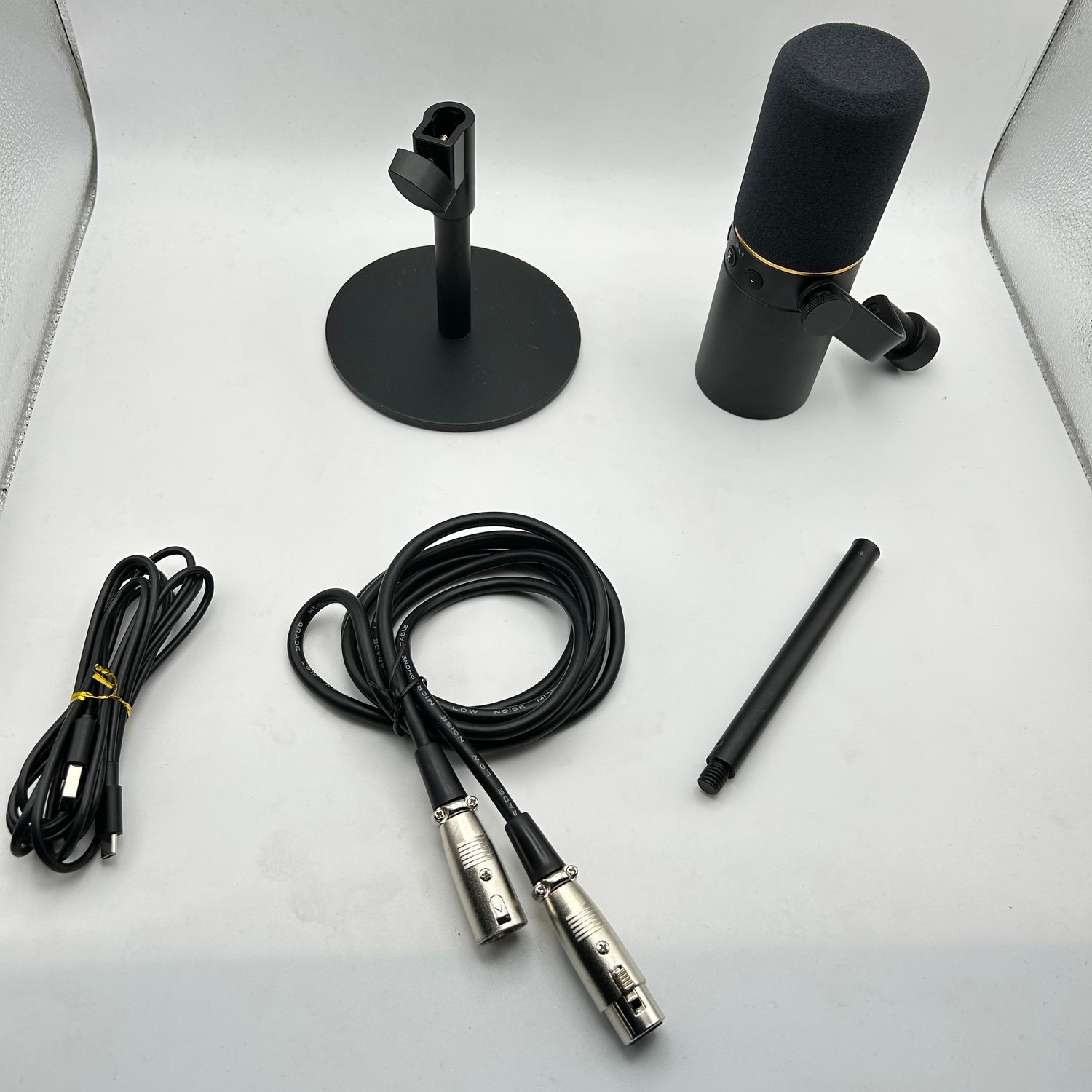 Mikrofon TONOR USB/XLR TD520 z stojakiem, wejście słuchawkowe 3,5 mm.