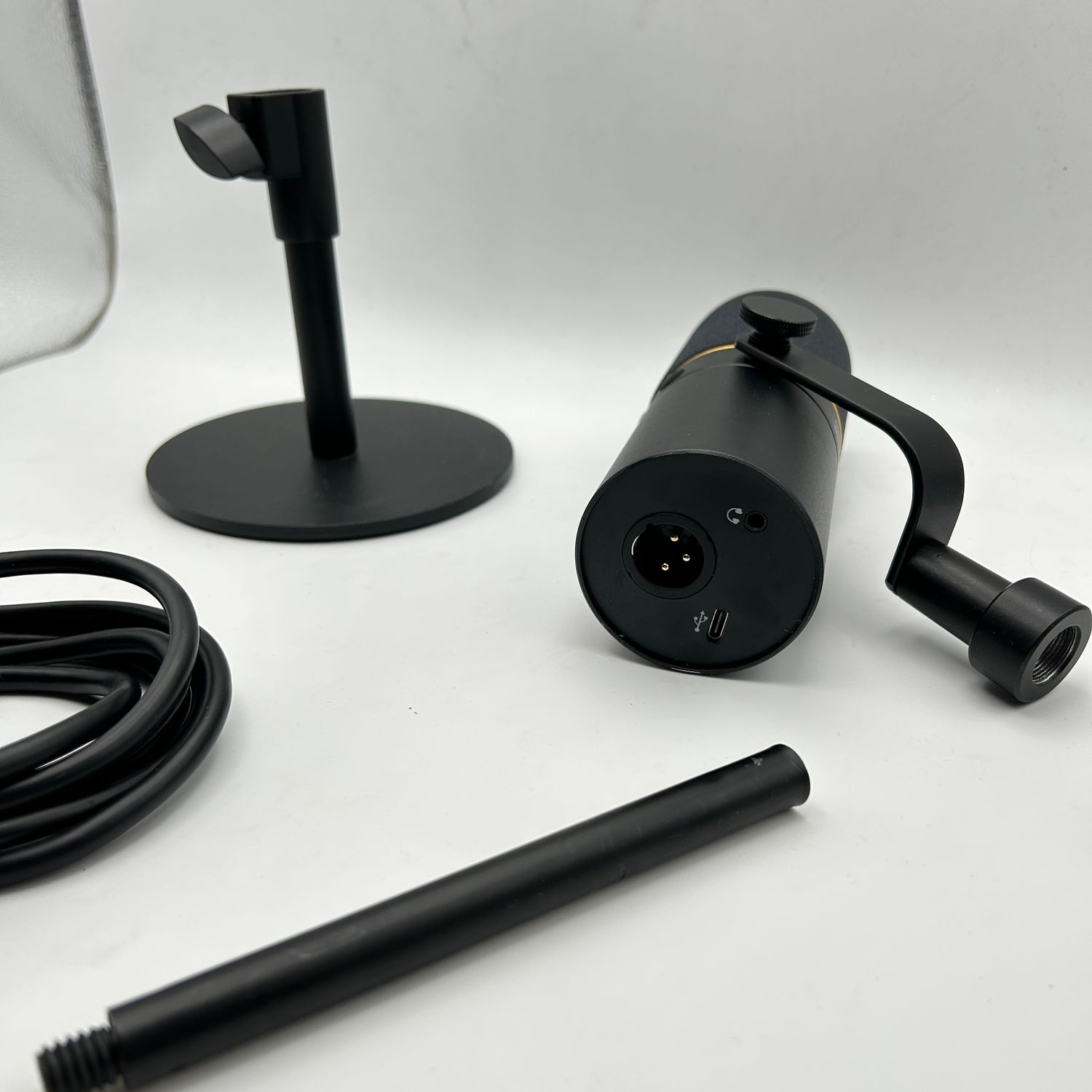 Mikrofon TONOR USB/XLR TD520 z stojakiem, wejście słuchawkowe 3,5 mm.