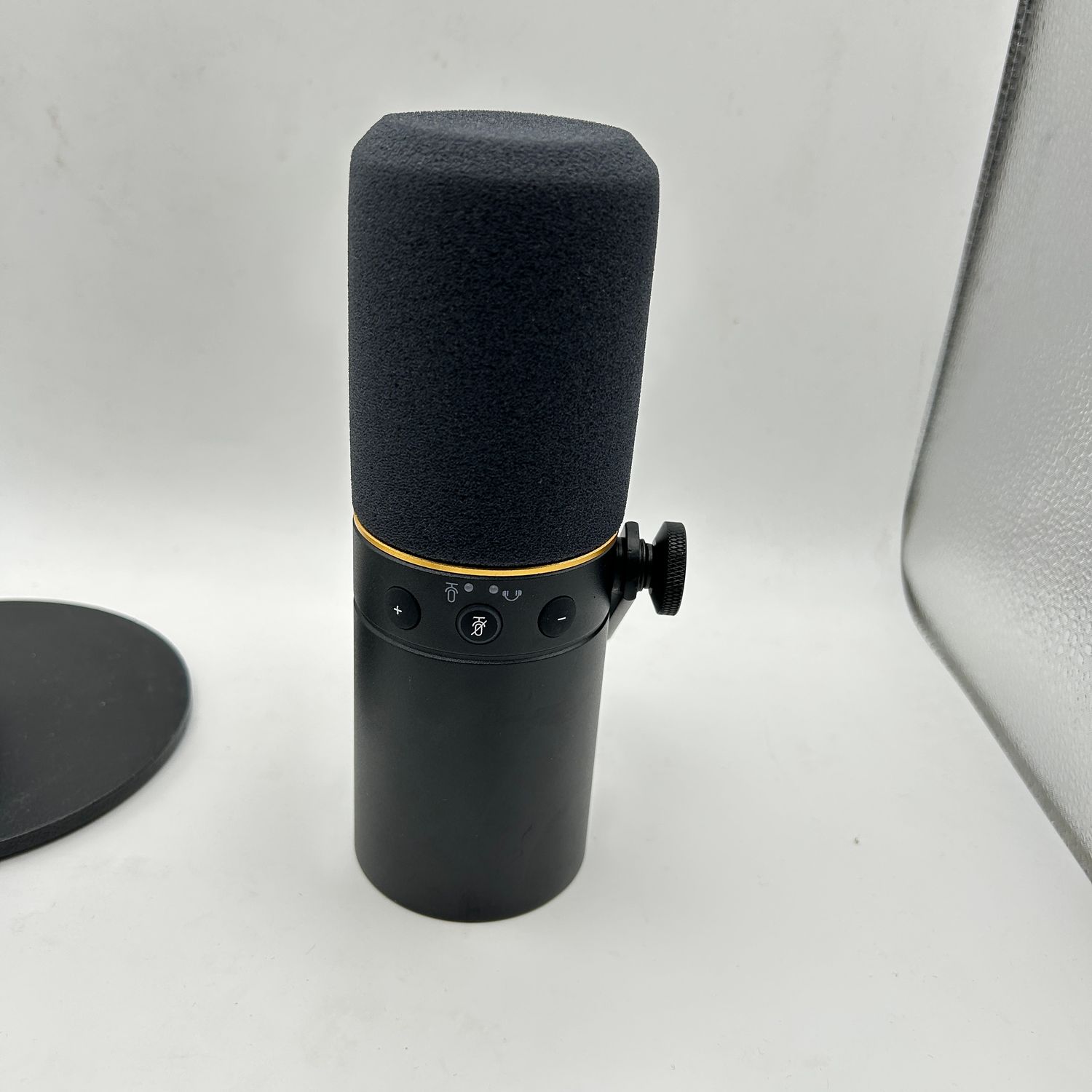 Mikrofon TONOR USB/XLR TD520 z stojakiem, wejście słuchawkowe 3,5 mm.
