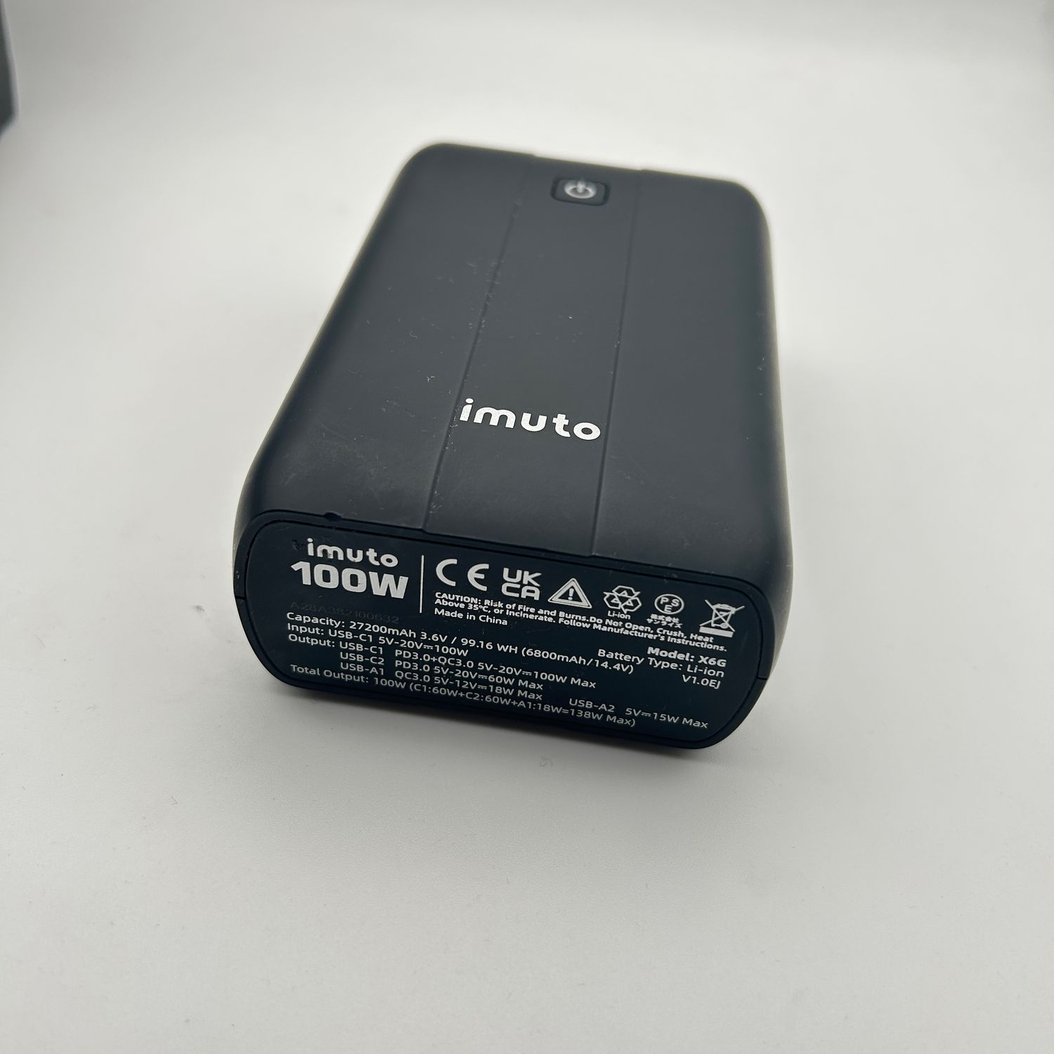 Imuto Laptop Powerbank 27200 mAh, USB C PD 100 W, 4 porty