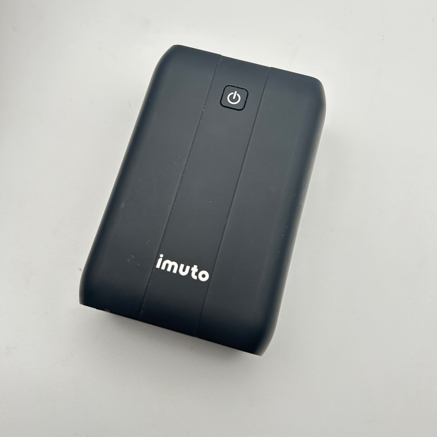 Imuto Laptop Powerbank 27200 mAh, USB C PD 100 W, 4 porty
