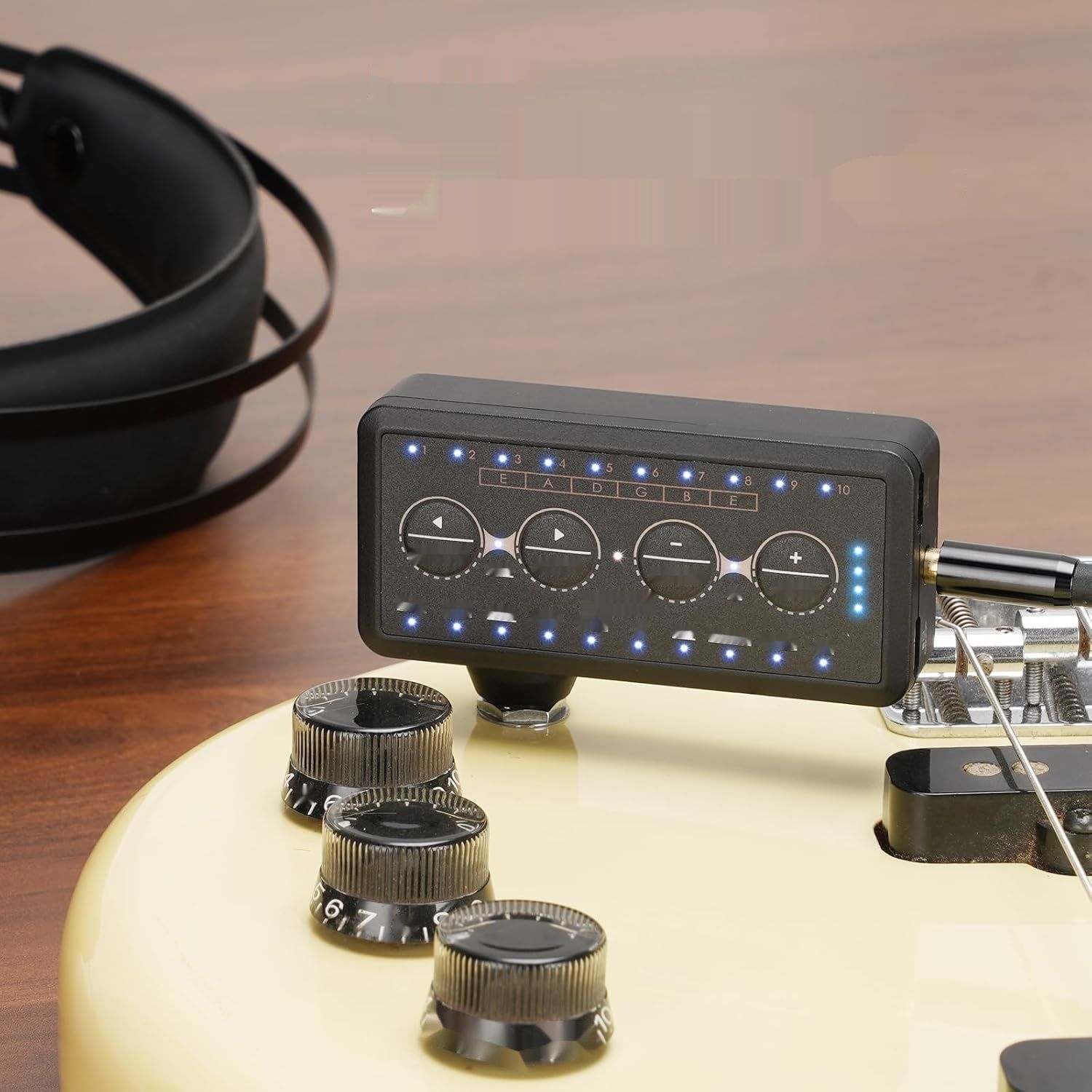 LEKATO wzmacniacz słuchawkowy gitarowy, 10 ustawień, tuner, Bluetooth.