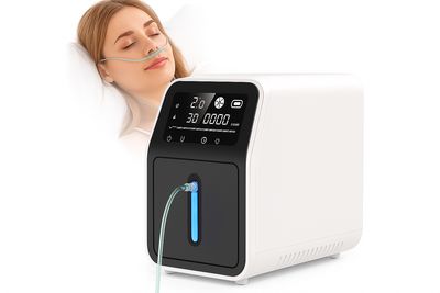 Urządzenie tlenowe z atomizacją, przepływ 1-9L/min, timer 4H, 35%-90% O2.