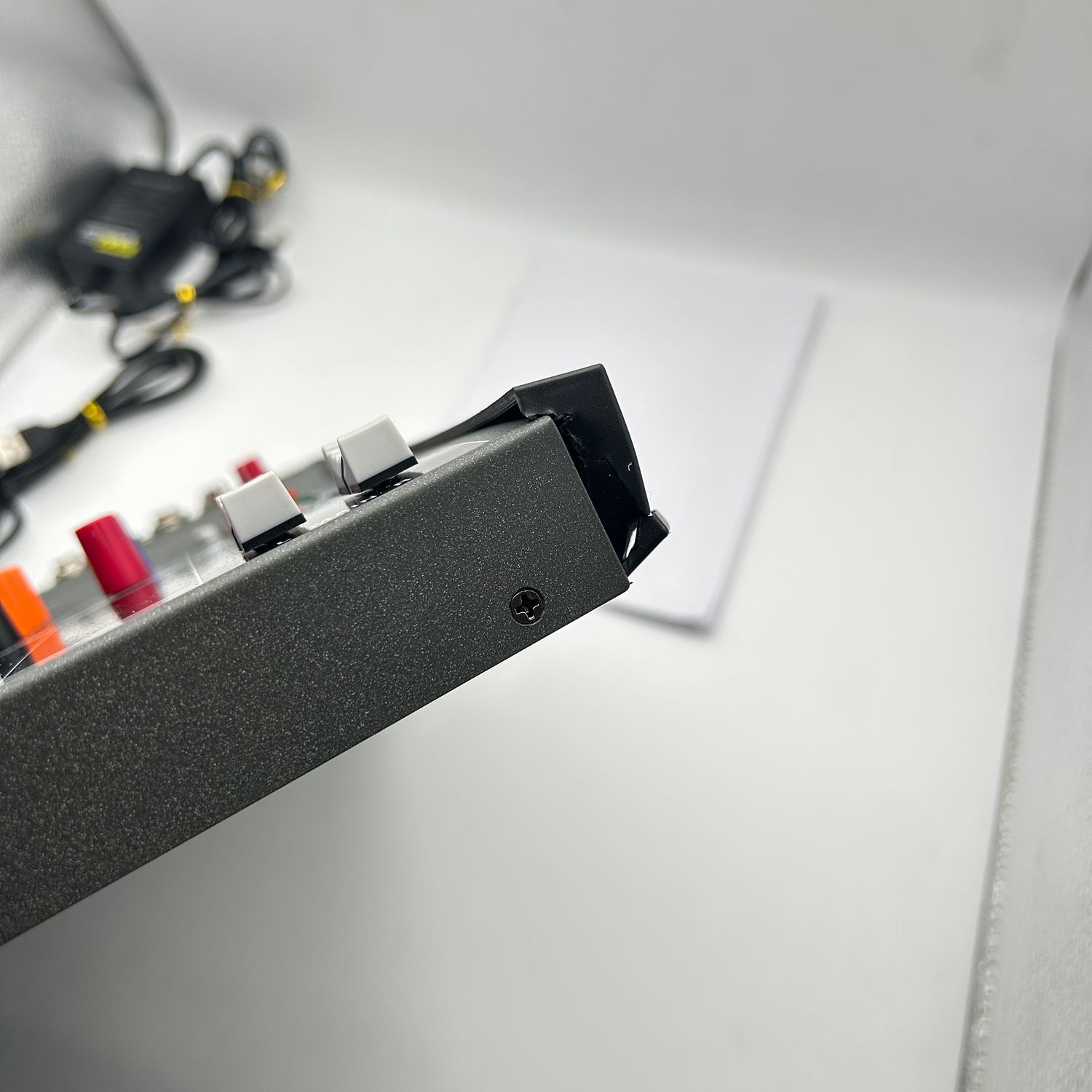 Depusheng DA12 mikser DJ z USB, Bluetooth, XLR, 48V, Cinch, 12-kanałowy.