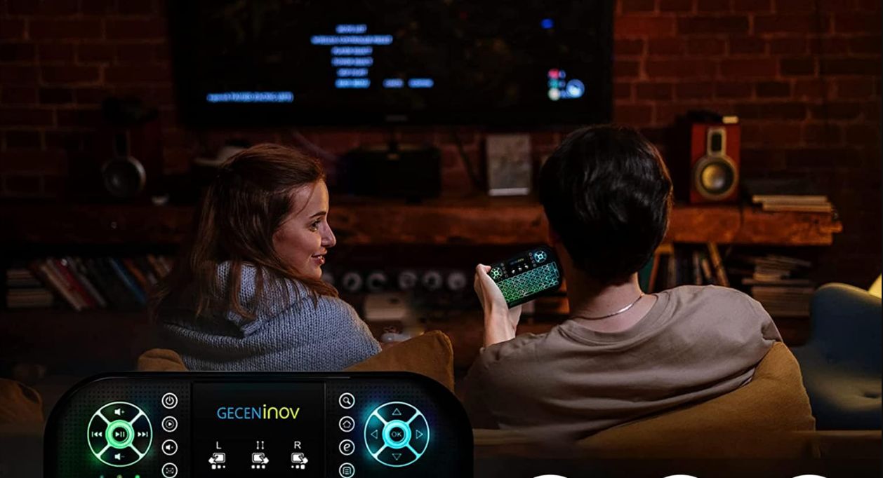 GECENinov Bezprzewodowa klawiatura z touchpadem i kompatybilna z 2,4 GHz bezprzewodowa mała ręczna klawiatura jest kompatybilna z Smart TV, HTPC, PS3 itp.