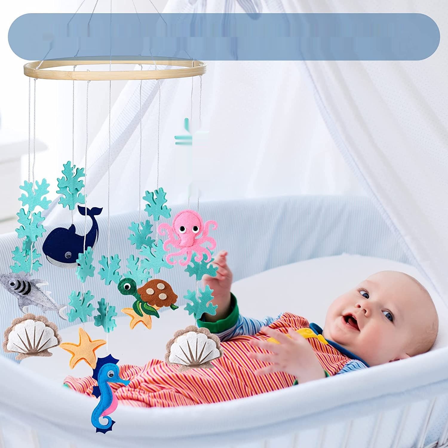 Dzwonek mobilny do łóżeczka z filcu dla niemowląt.