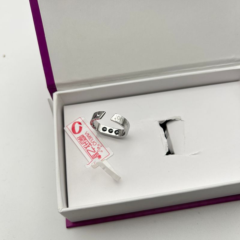 Pierścień antychrapiący ze stali tytanowej, regulowany, do akupresury.