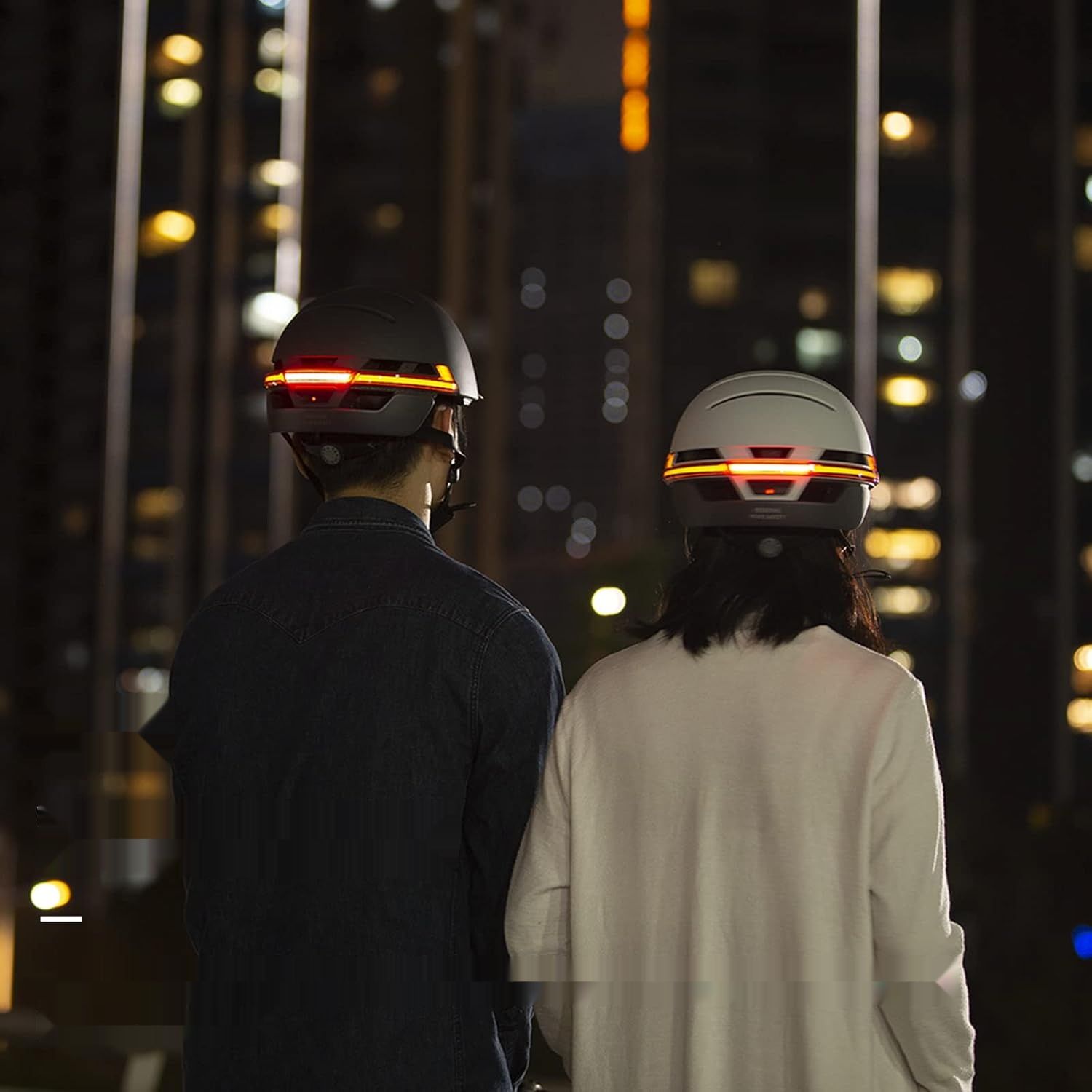 Inteligentny kask rowerowy z Bluetooth i diodami LED.
