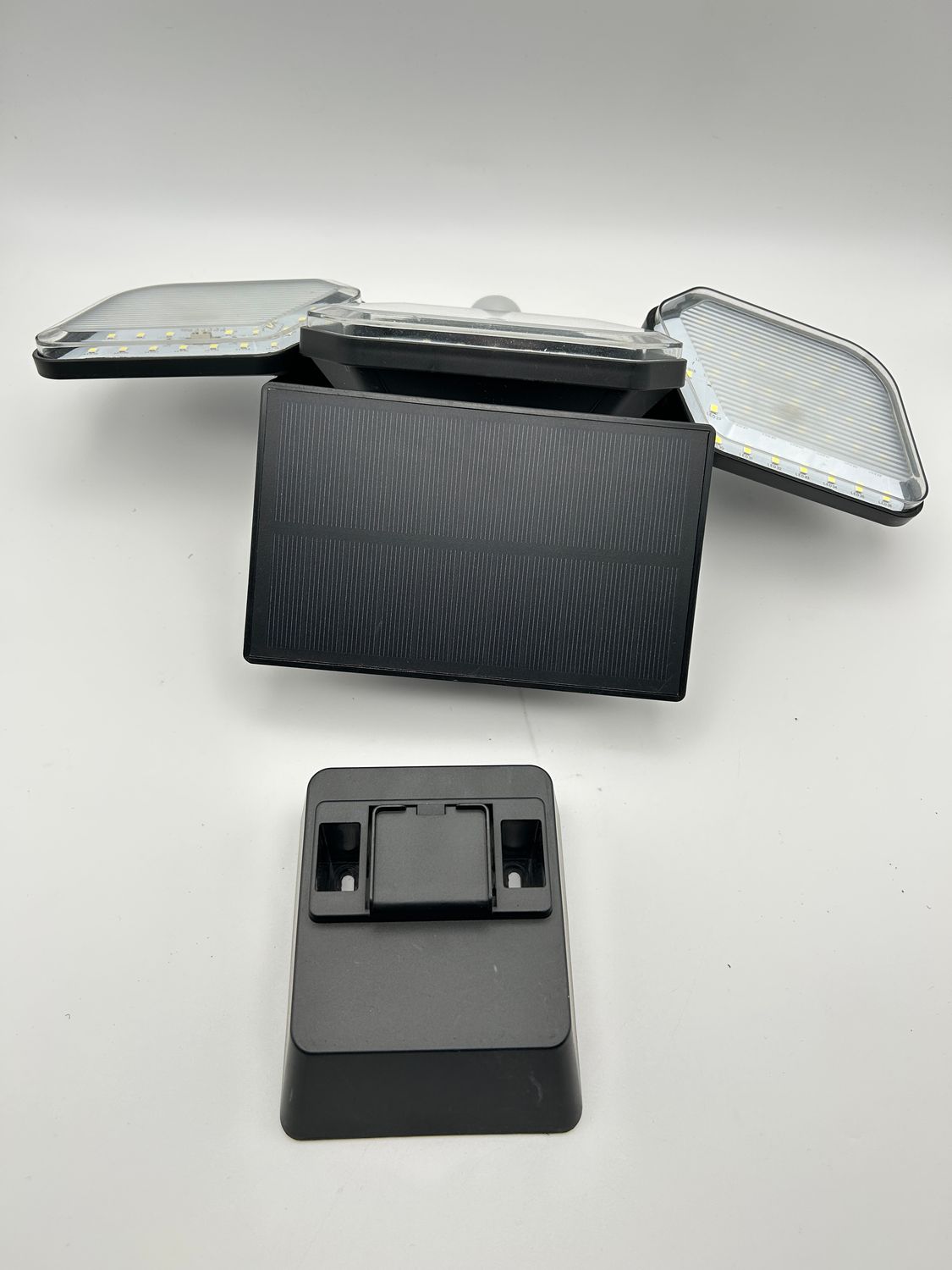 Linkind Lampa Solarna Zewnętrzna, 1600lm, 105 LED Reflektor, IP65