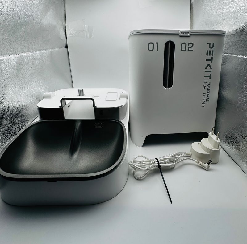 Uszkodzony PETKIT 5L Automatyczny Podajnik z Kamerą, 2 Misy, 1080P HD, AI Lokalizacja.