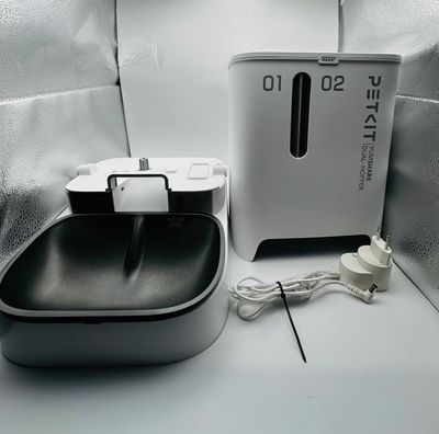 Uszkodzony PETKIT 5L Automatyczny Podajnik z Kamerą, 2 Misy, 1080P HD, AI Lokalizacja.