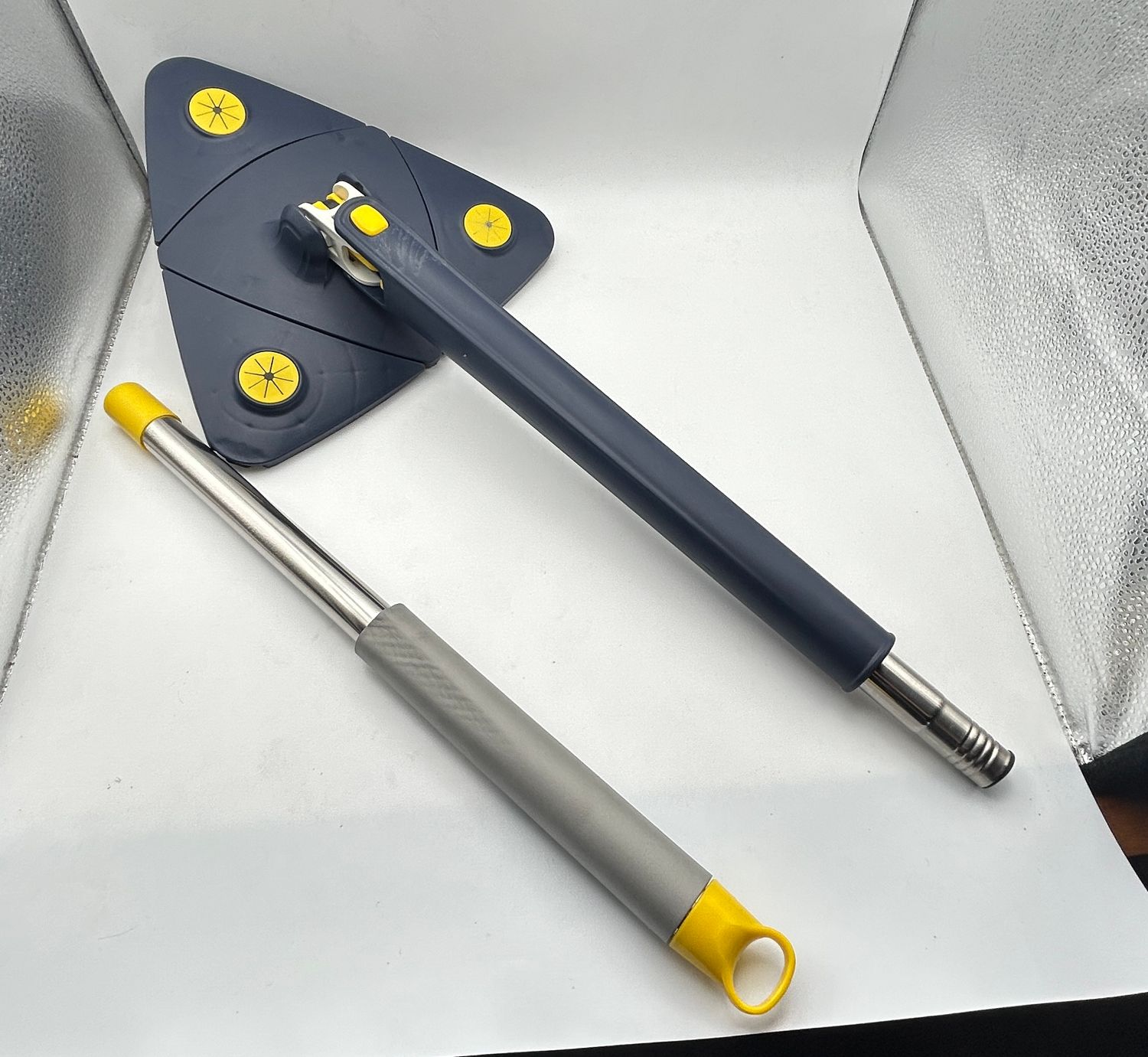 Klink Samowyciskający mop do płytek i ścian, z uchwytem ściennym, zawiera 5 ściereczek