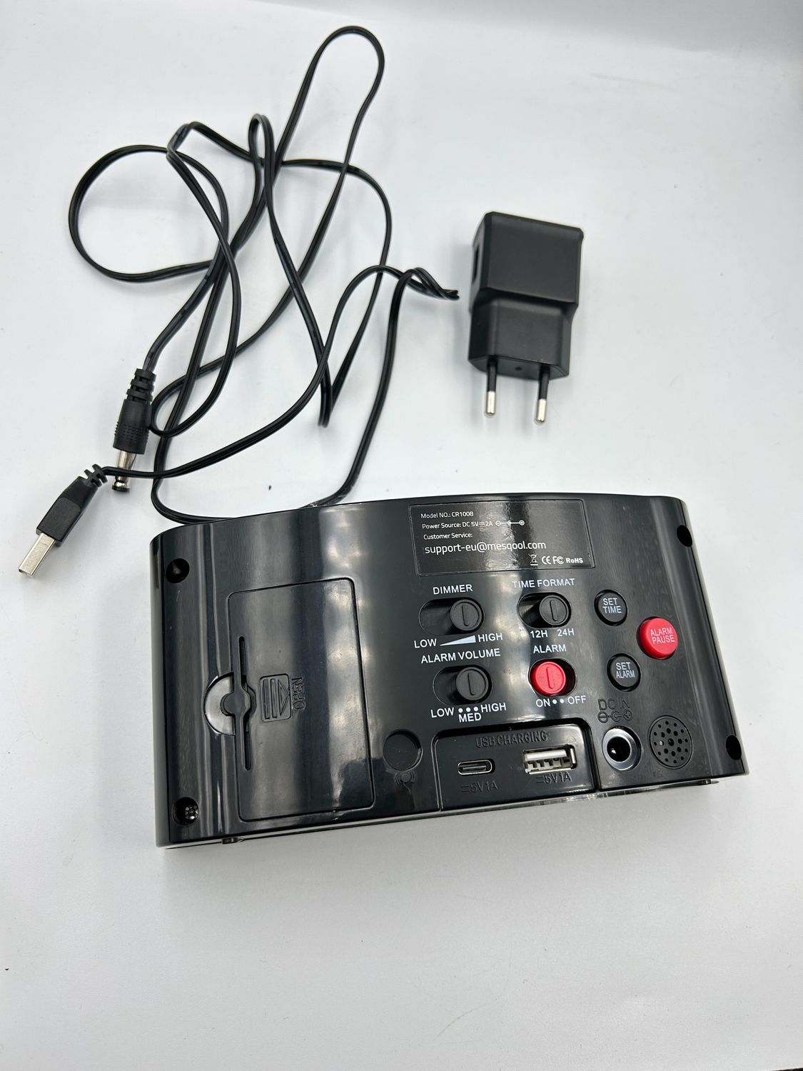 Cyfrowy budzik LED, 7-kolorowe światło, 2 porty USB, drzemka.