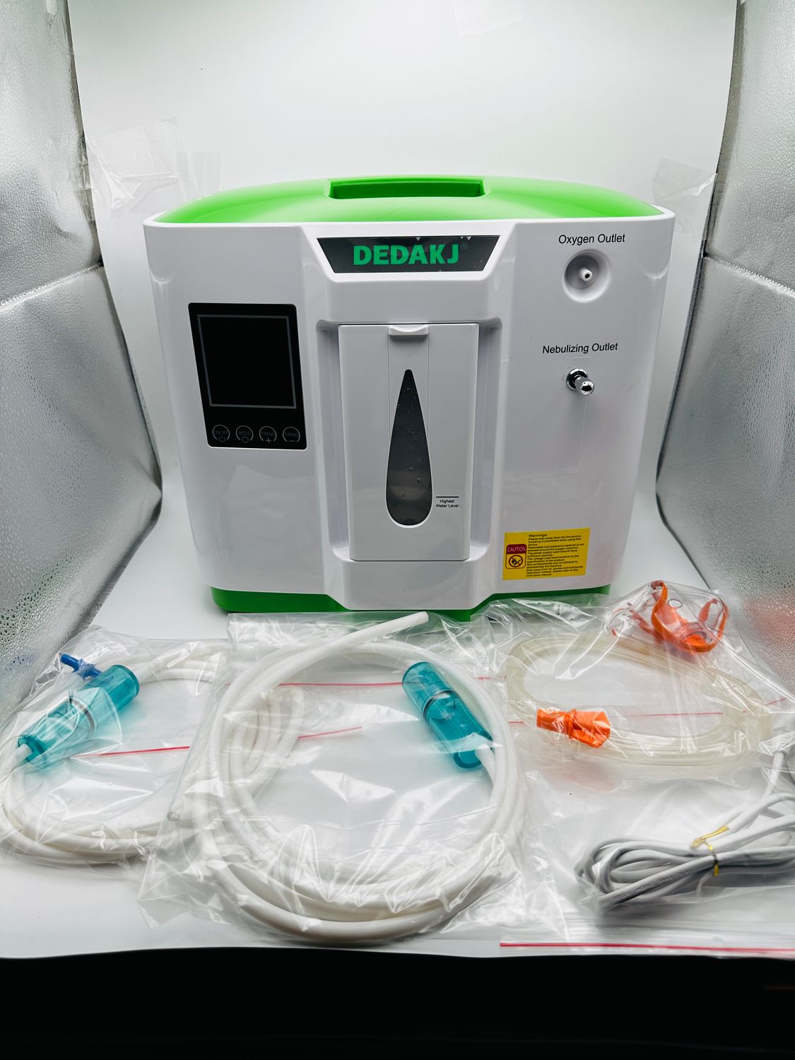 DEDAKJ Koncentrator tlenu DE-2AW, przepływ 2-9 L/min, czystość 30%-90%