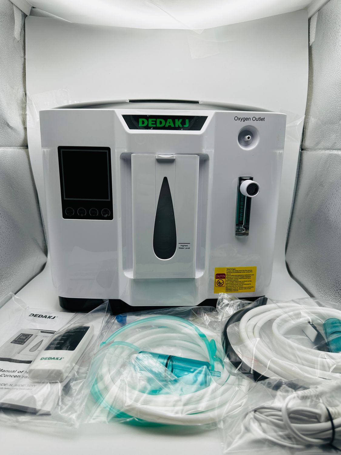 DEDAKJ Koncentrator Tlenu DE-1A 1-7 L/min, 30%-90%, z pilotem.