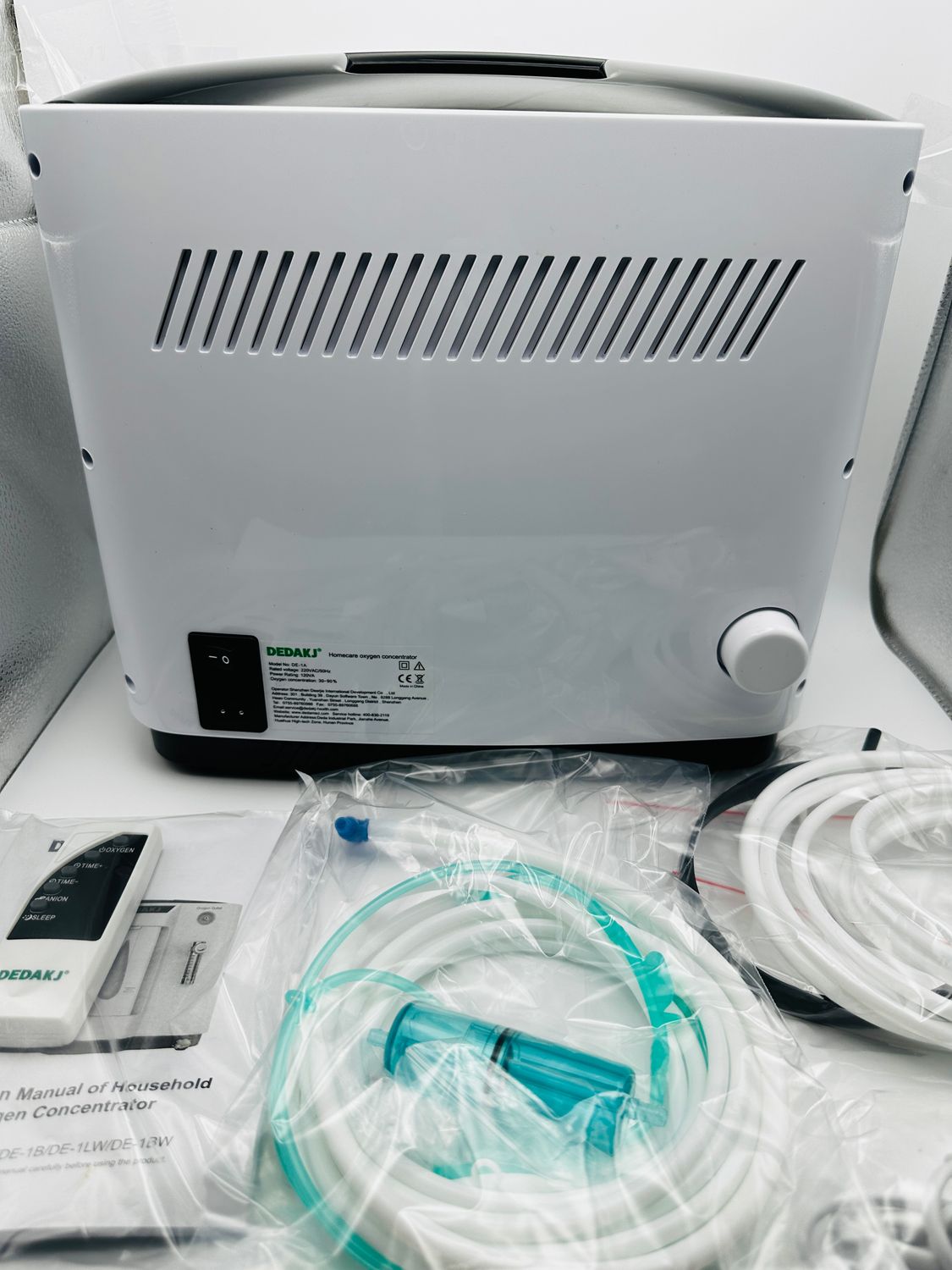 DEDAKJ Koncentrator Tlenu DE-1A 1-7 L/min, 30%-90%, z pilotem.