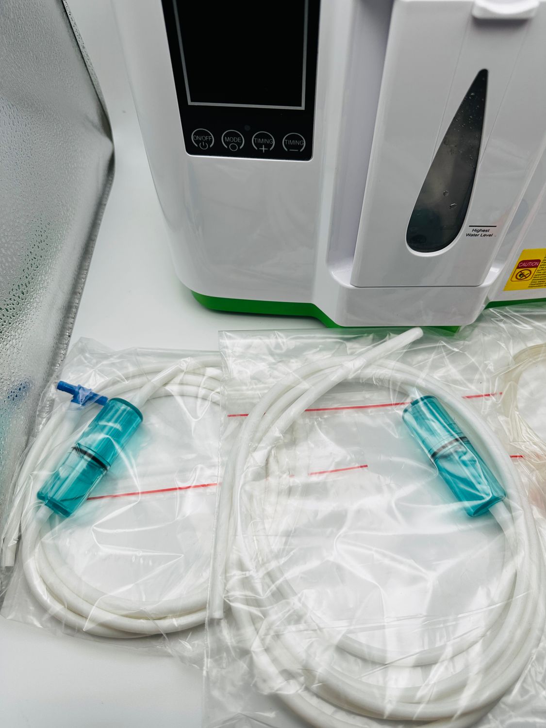 DEDAKJ Koncentrator tlenu DE-2AW, przepływ 2-9 L/min, czystość 30%-90%