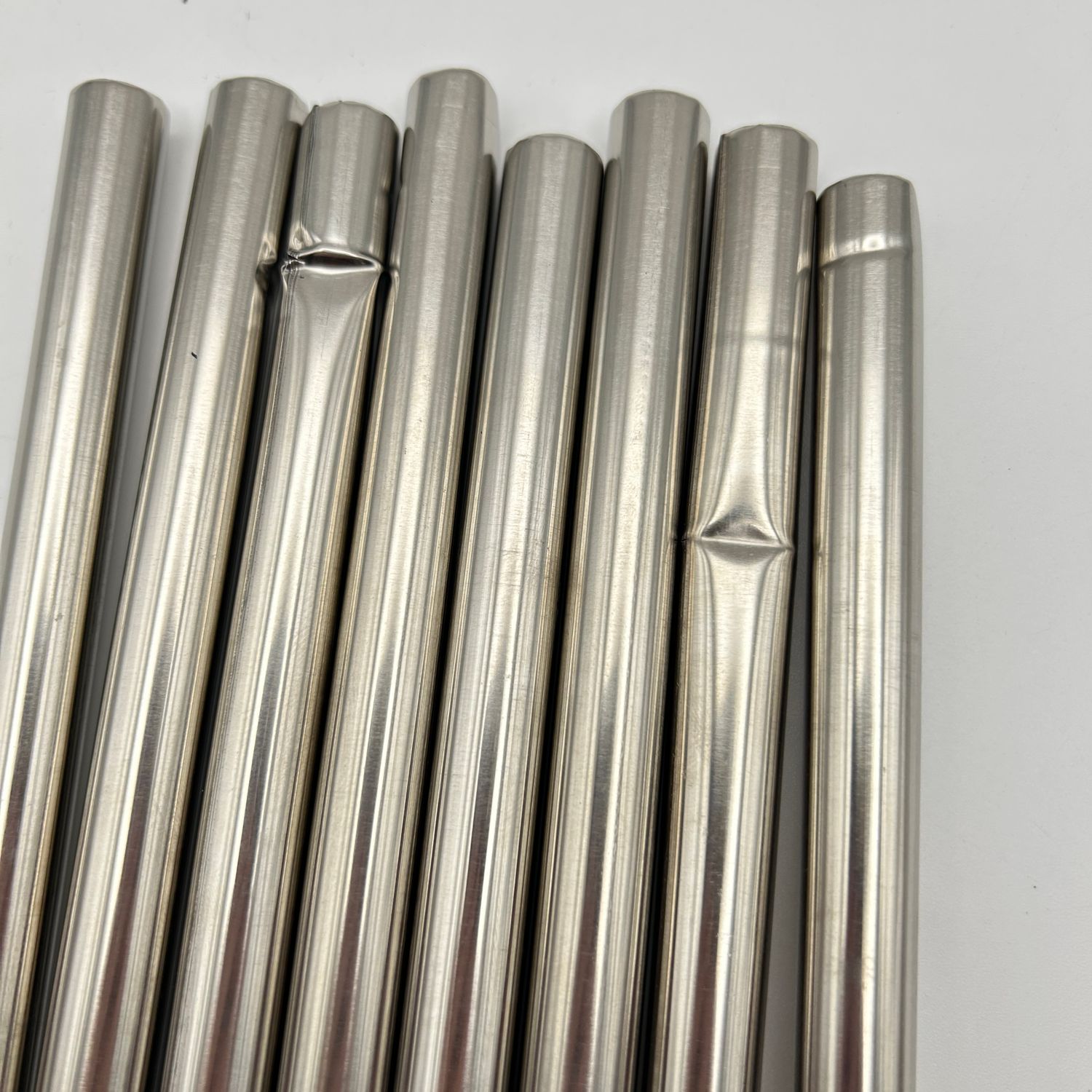 DOEWORKS Wózek Magazynowy, Kuchenny, 3-Poziomowy, z Wiszącymi Kubkami, Czarny