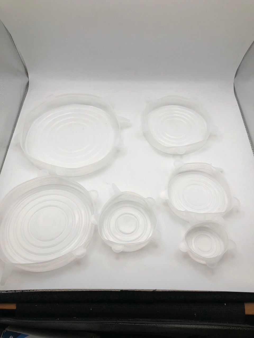 Zestaw 12 elastycznych silikonowych pokrywek uniwersalnych do misek