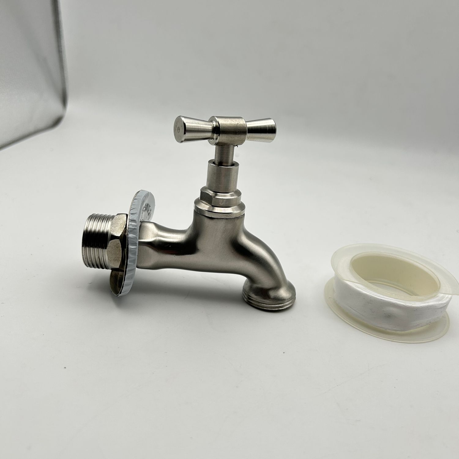 Tondiy Outlet Kran 1/2 cal SUS304 stal, matowy, z adapterem 3/4 cal.