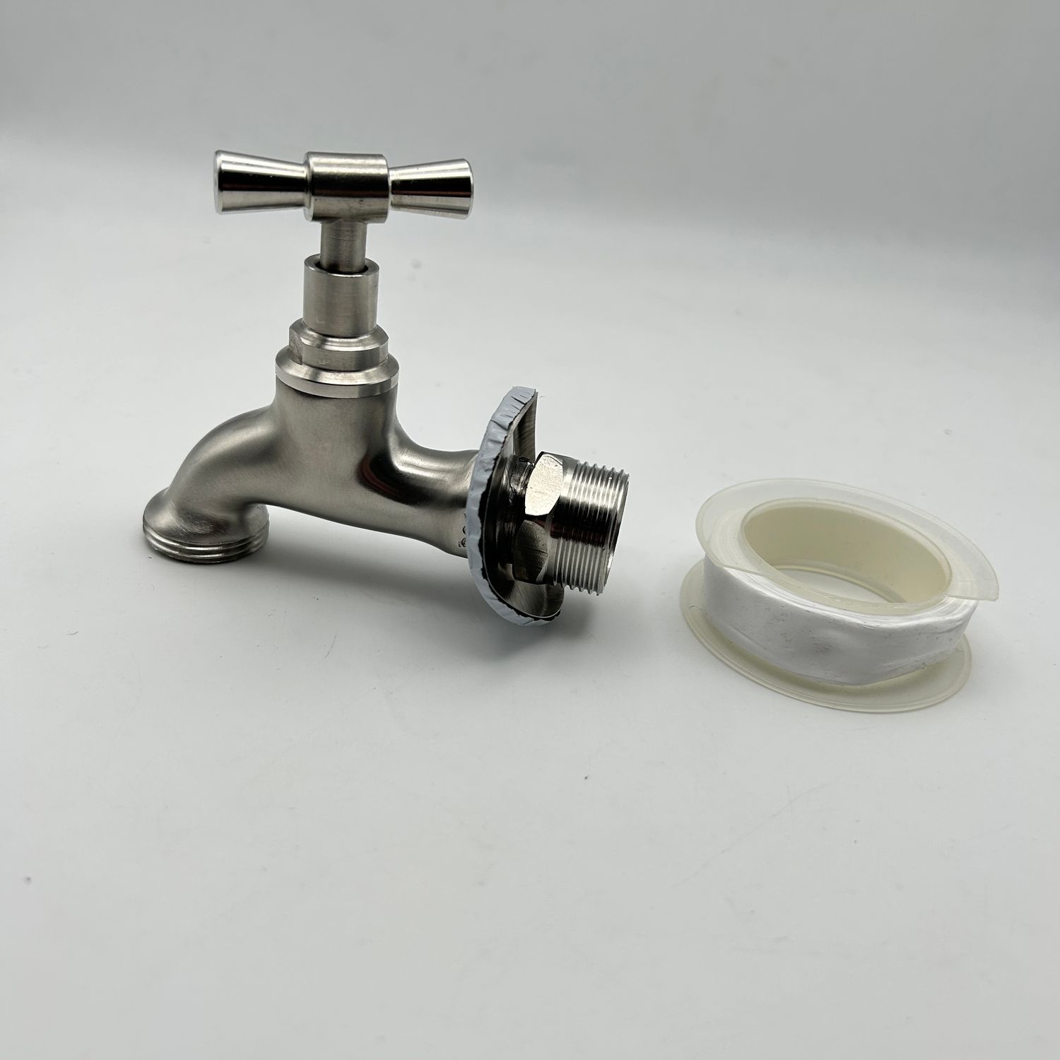 Tondiy Outlet Kran 1/2 cal SUS304 stal, matowy, z adapterem 3/4 cal.