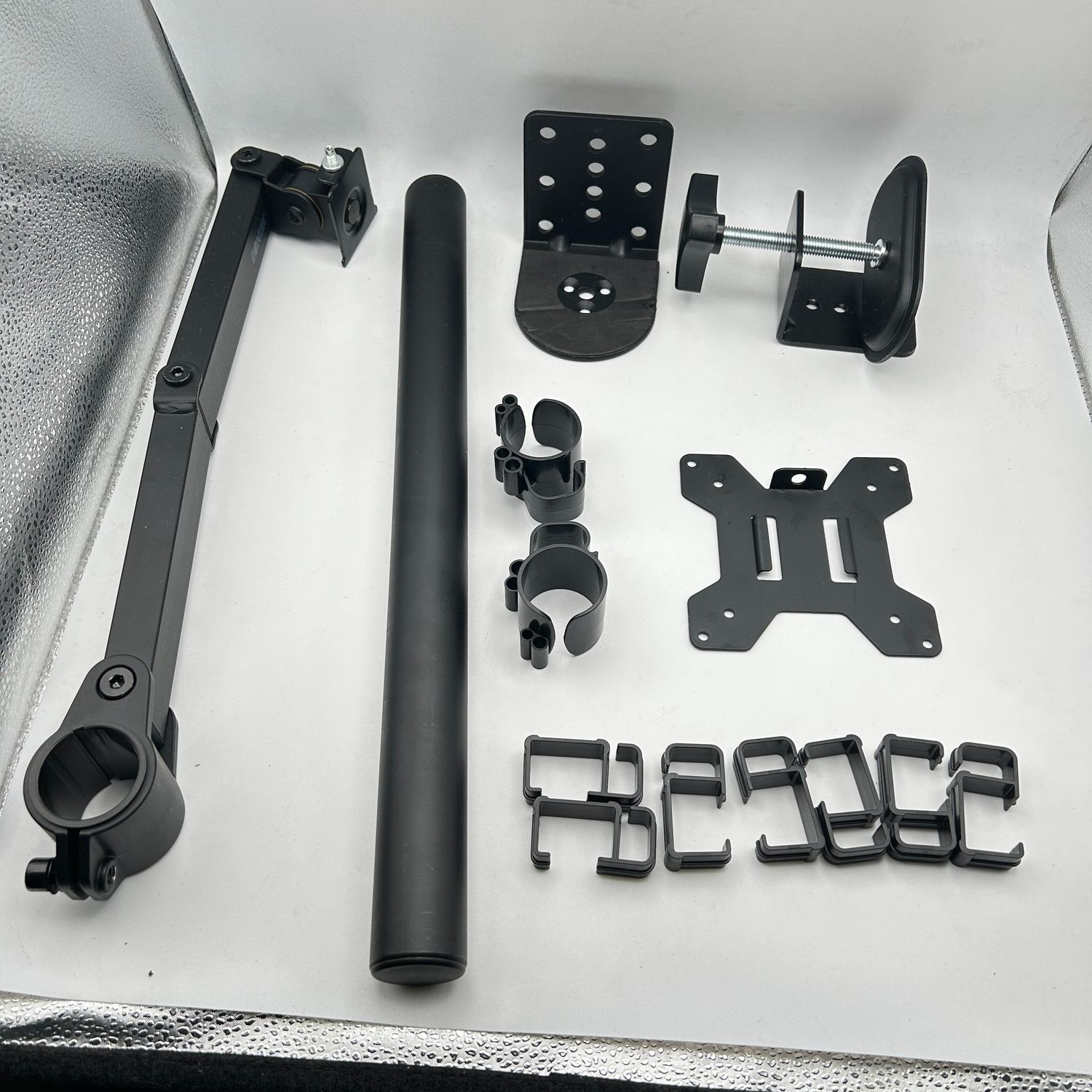 Potrójny uchwyt na biurko do monitora LCD LED 13”-32”