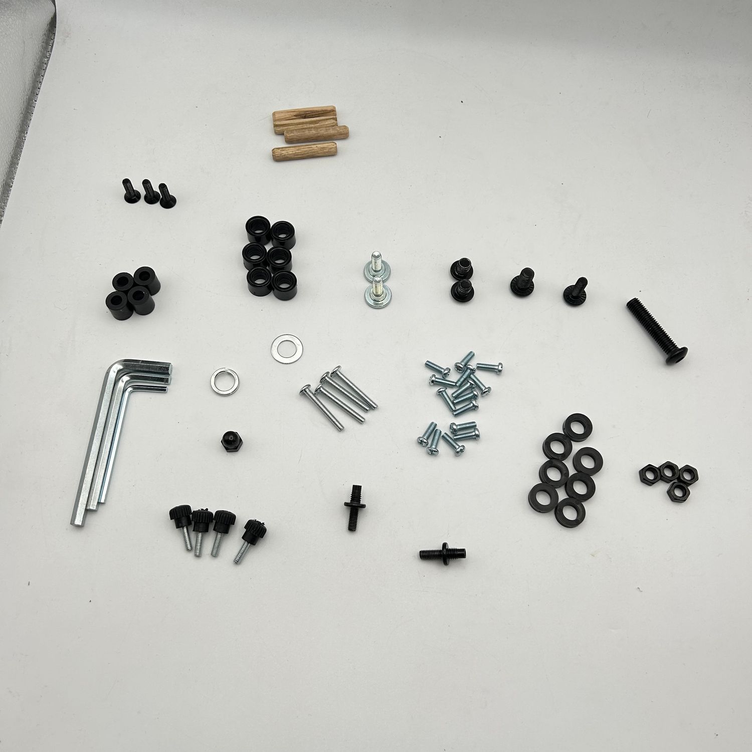 Potrójny uchwyt na biurko do monitora LCD LED 13”-32”