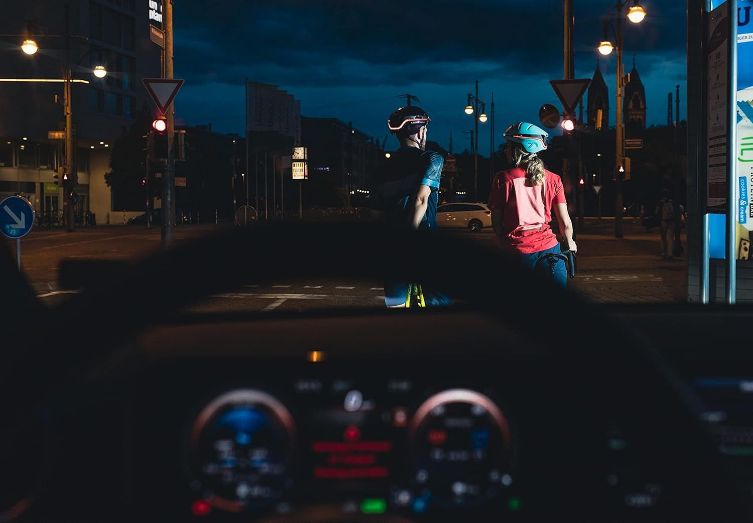 LIVALL Inteligentny Kask Rowerowy z Bluetooth, światłami i alarmem SOS. miętowy, M (54-58 cm)