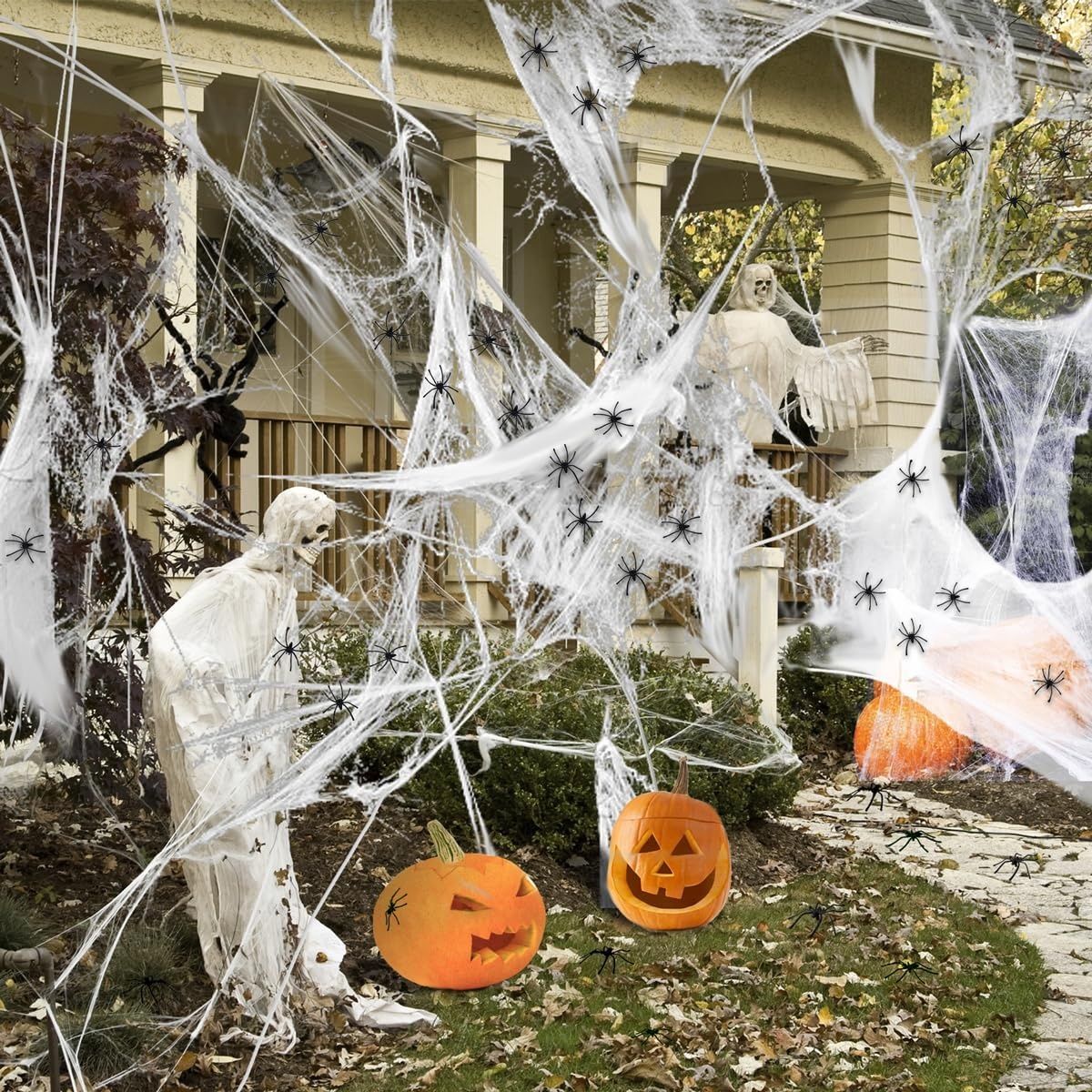 AMLOOPH Zestaw Dekoracji na Halloween - Pajęczyna, 300 g z 100 Pająkami