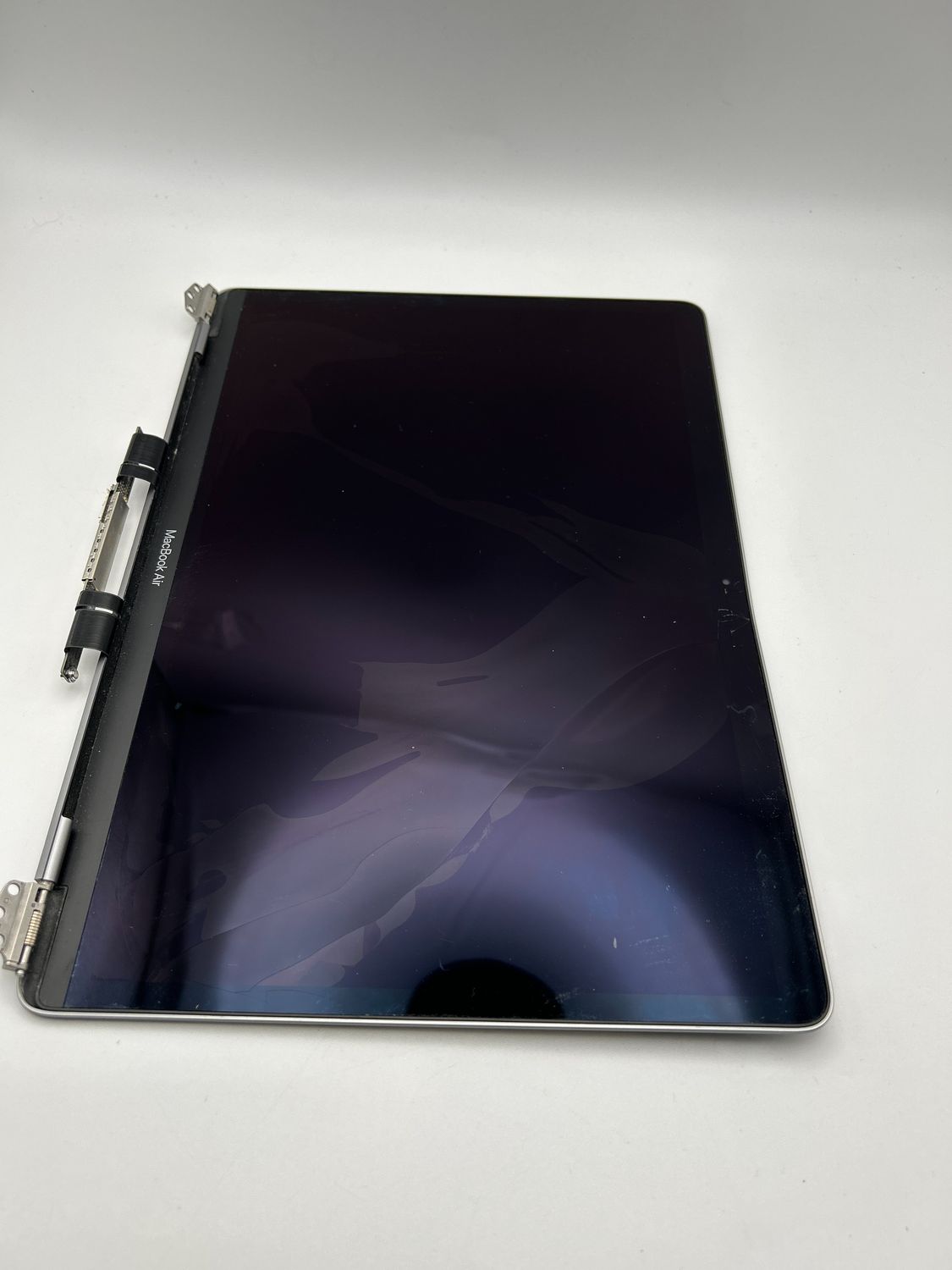 Uszkodzony MacBook Air 13” (A2337) – na części