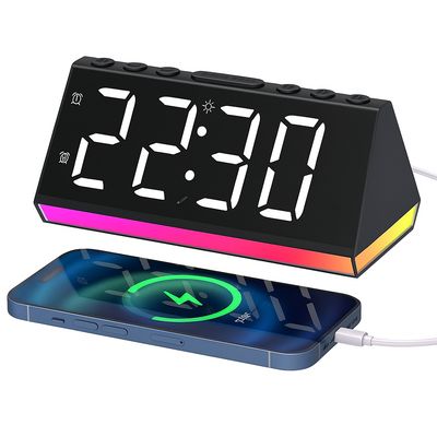 Budzik cyfrowy z podwójnym alarmem, regulowany wyświetlacz, 2 porty USB.